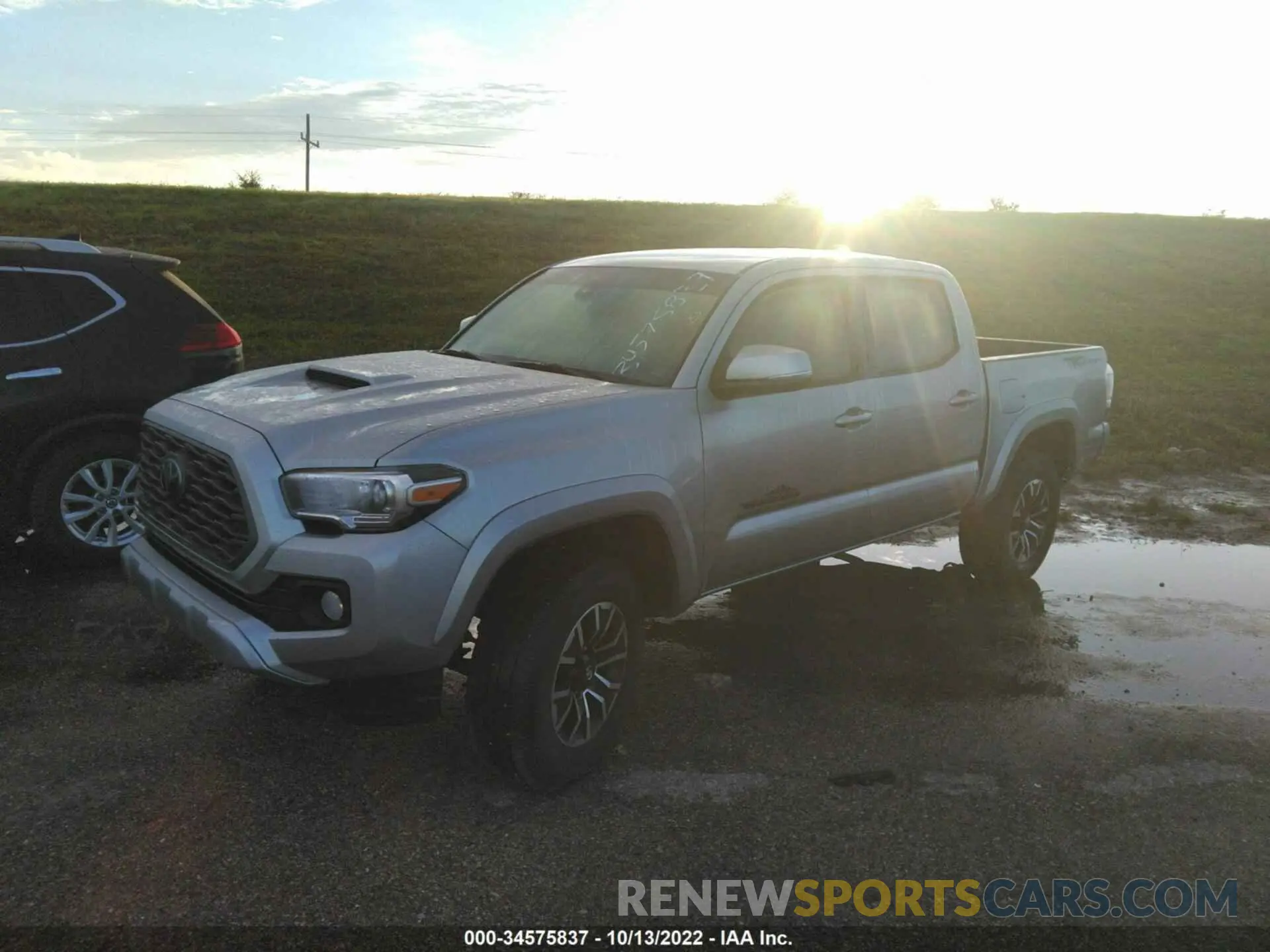 2 Фотография поврежденного автомобиля 3TMAZ5CN1NM187817 TOYOTA TACOMA 2WD 2022