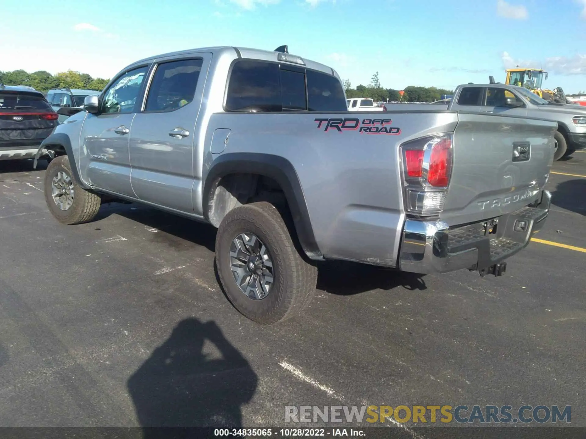 3 Фотография поврежденного автомобиля 3TMAZ5CN8NM160405 TOYOTA TACOMA 2WD 2022