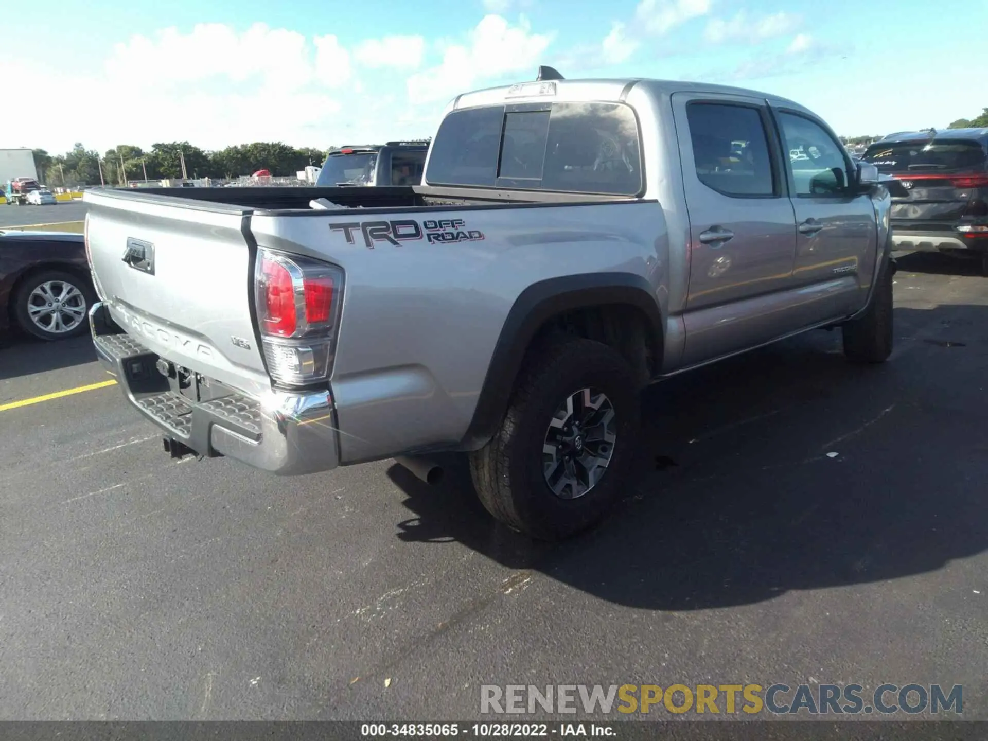 4 Фотография поврежденного автомобиля 3TMAZ5CN8NM160405 TOYOTA TACOMA 2WD 2022