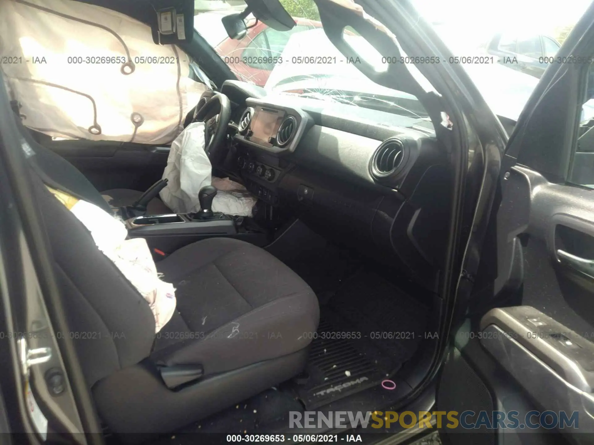 5 Photograph of a damaged car 3TMCZ5AN0KM192546 TOYOTA TACOMA 4WD 2019