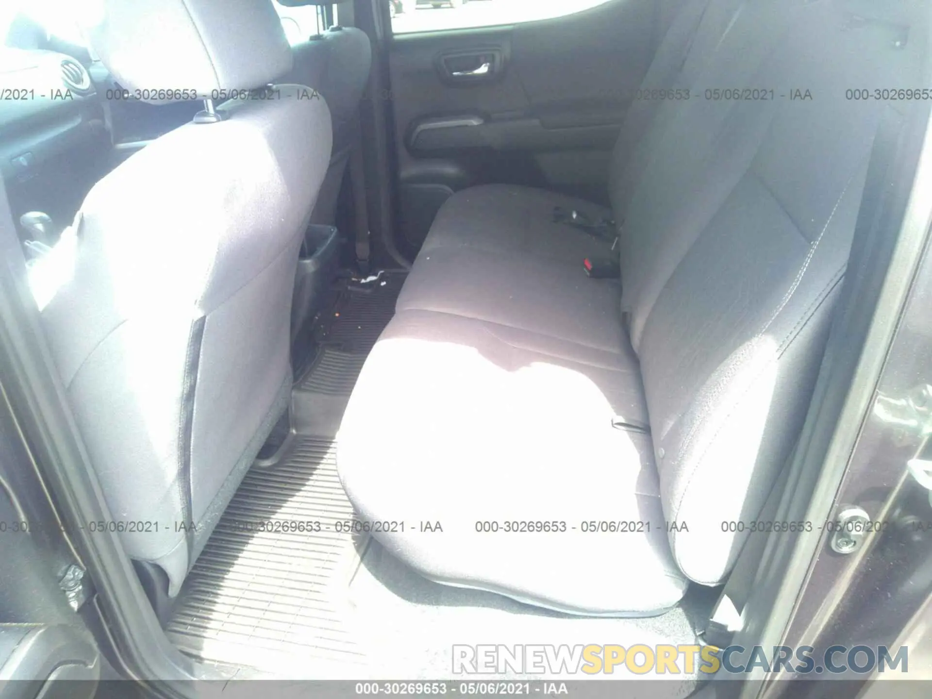8 Photograph of a damaged car 3TMCZ5AN0KM192546 TOYOTA TACOMA 4WD 2019