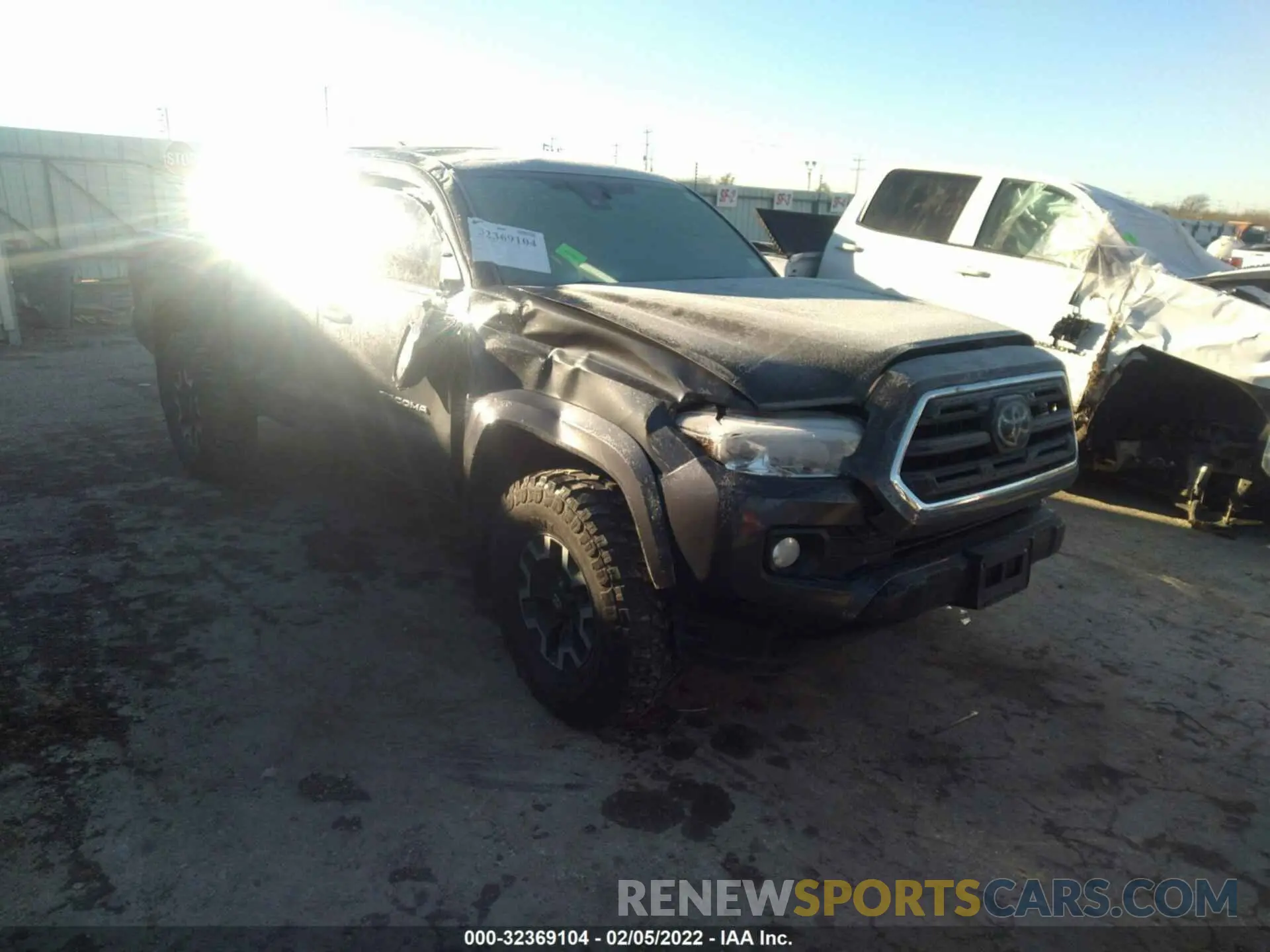 6 Photograph of a damaged car 3TMCZ5AN0KM207580 TOYOTA TACOMA 4WD 2019
