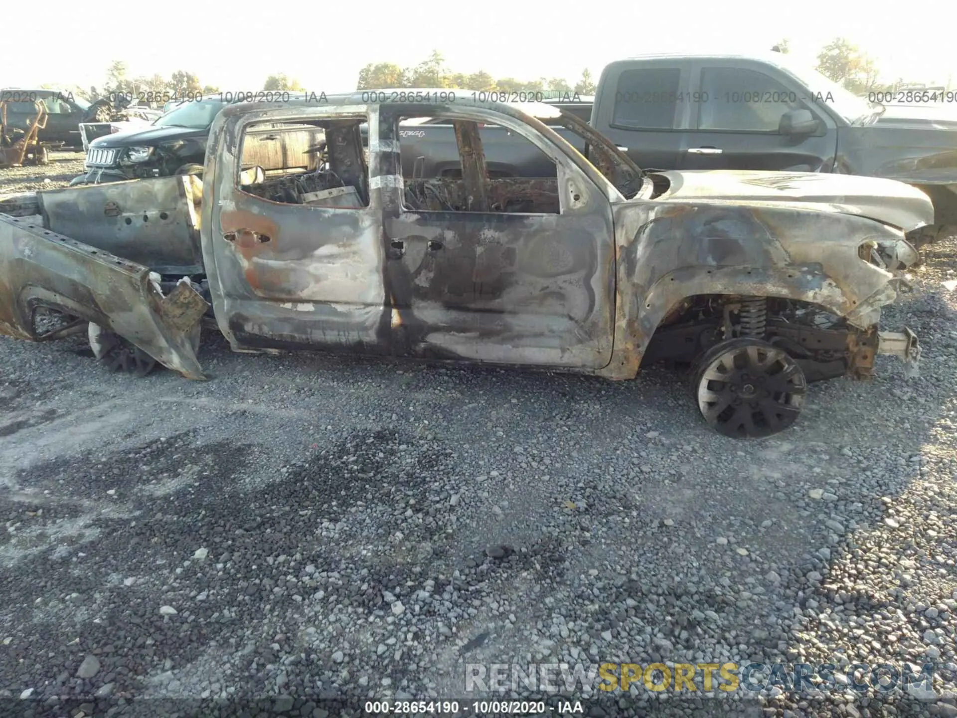 6 Photograph of a damaged car 3TMCZ5AN0KM255032 TOYOTA TACOMA 4WD 2019
