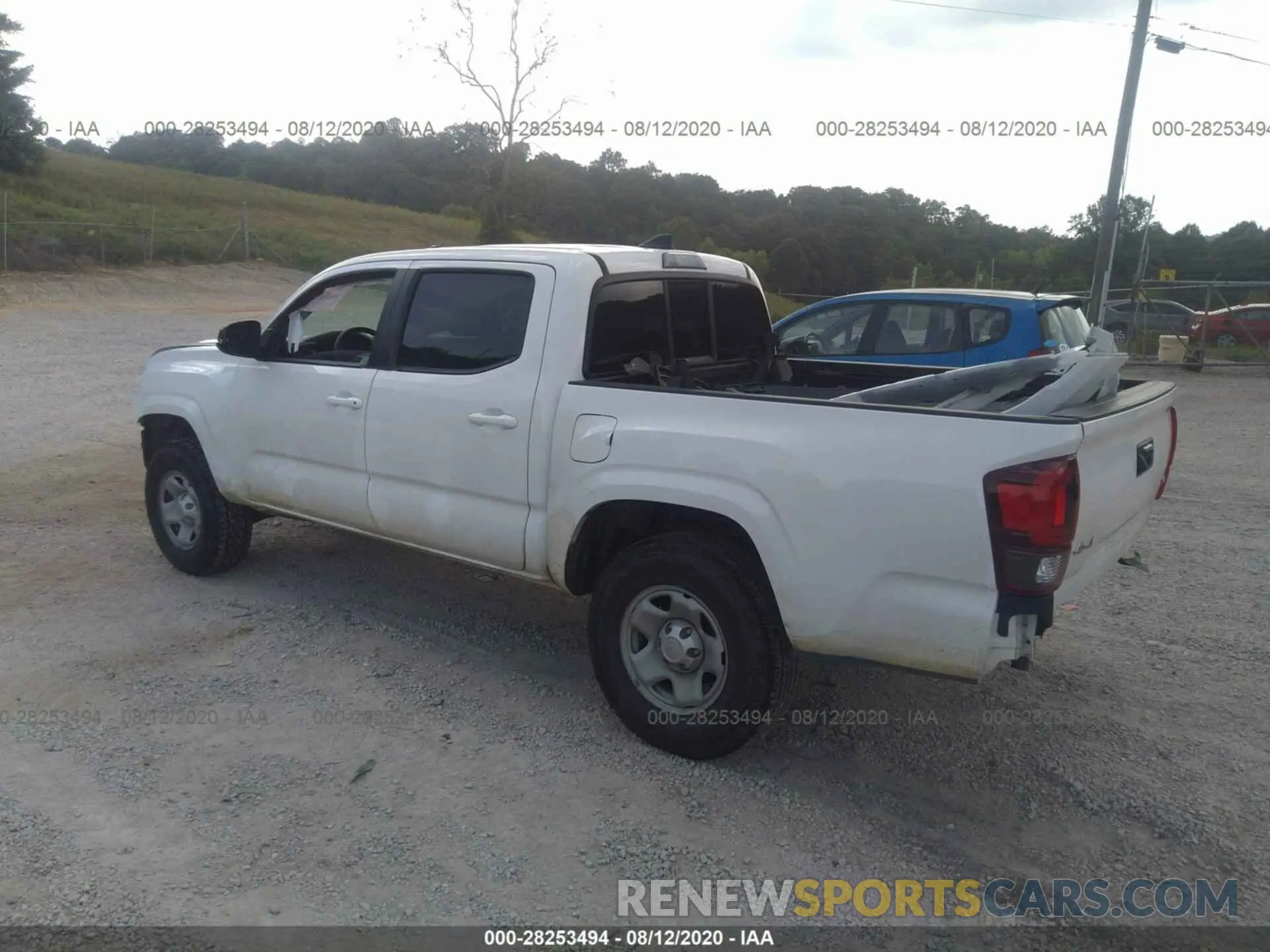 3 Photograph of a damaged car 3TMCZ5AN0KM286488 TOYOTA TACOMA 4WD 2019