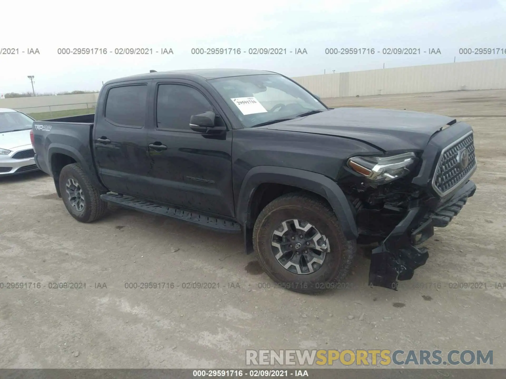 1 Photograph of a damaged car 3TMCZ5AN1KM277489 TOYOTA TACOMA 4WD 2019