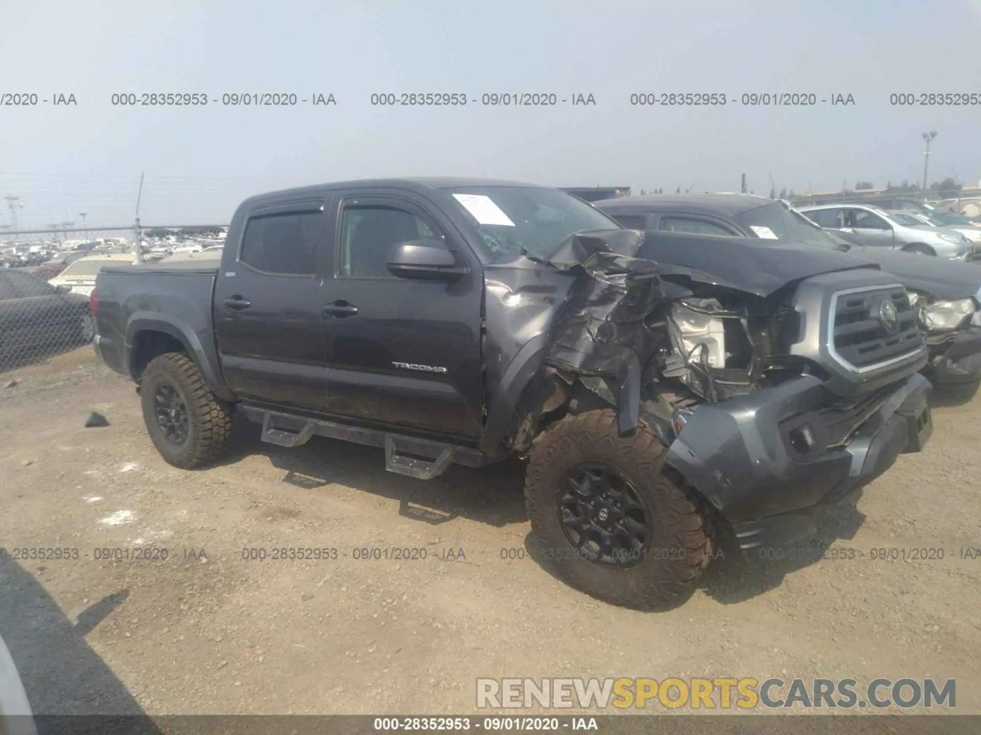 1 Photograph of a damaged car 3TMCZ5AN2KM190541 TOYOTA TACOMA 4WD 2019