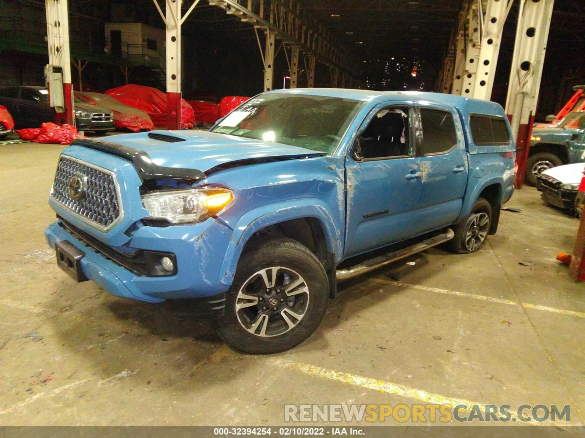 2 Photograph of a damaged car 3TMCZ5AN2KM199711 TOYOTA TACOMA 4WD 2019