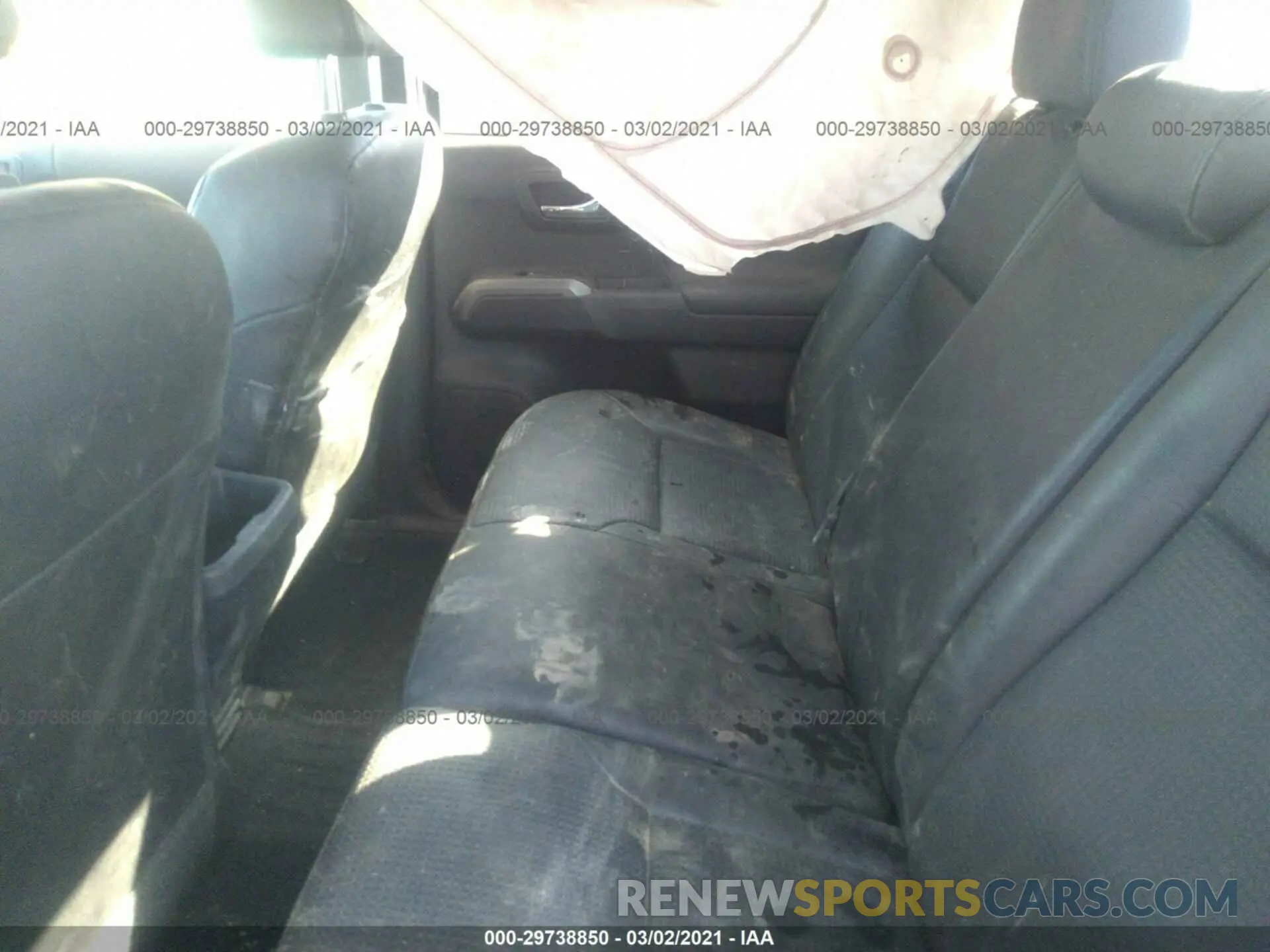 8 Photograph of a damaged car 3TMCZ5AN2KM209377 TOYOTA TACOMA 4WD 2019