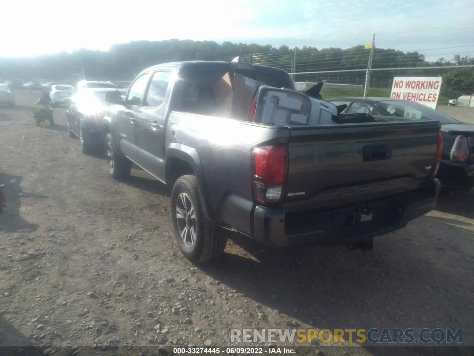3 Photograph of a damaged car 3TMCZ5AN3KM192654 TOYOTA TACOMA 4WD 2019