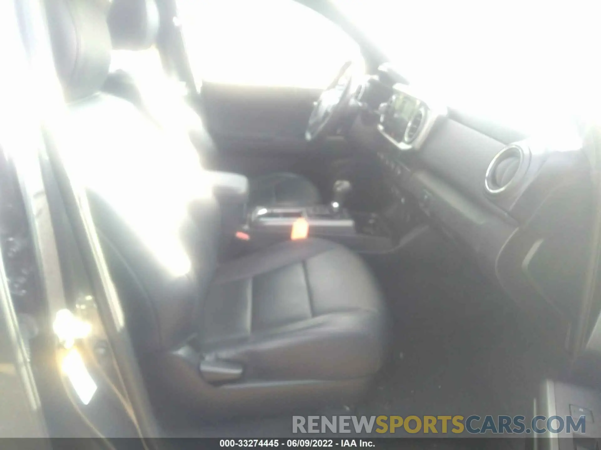 5 Photograph of a damaged car 3TMCZ5AN3KM192654 TOYOTA TACOMA 4WD 2019