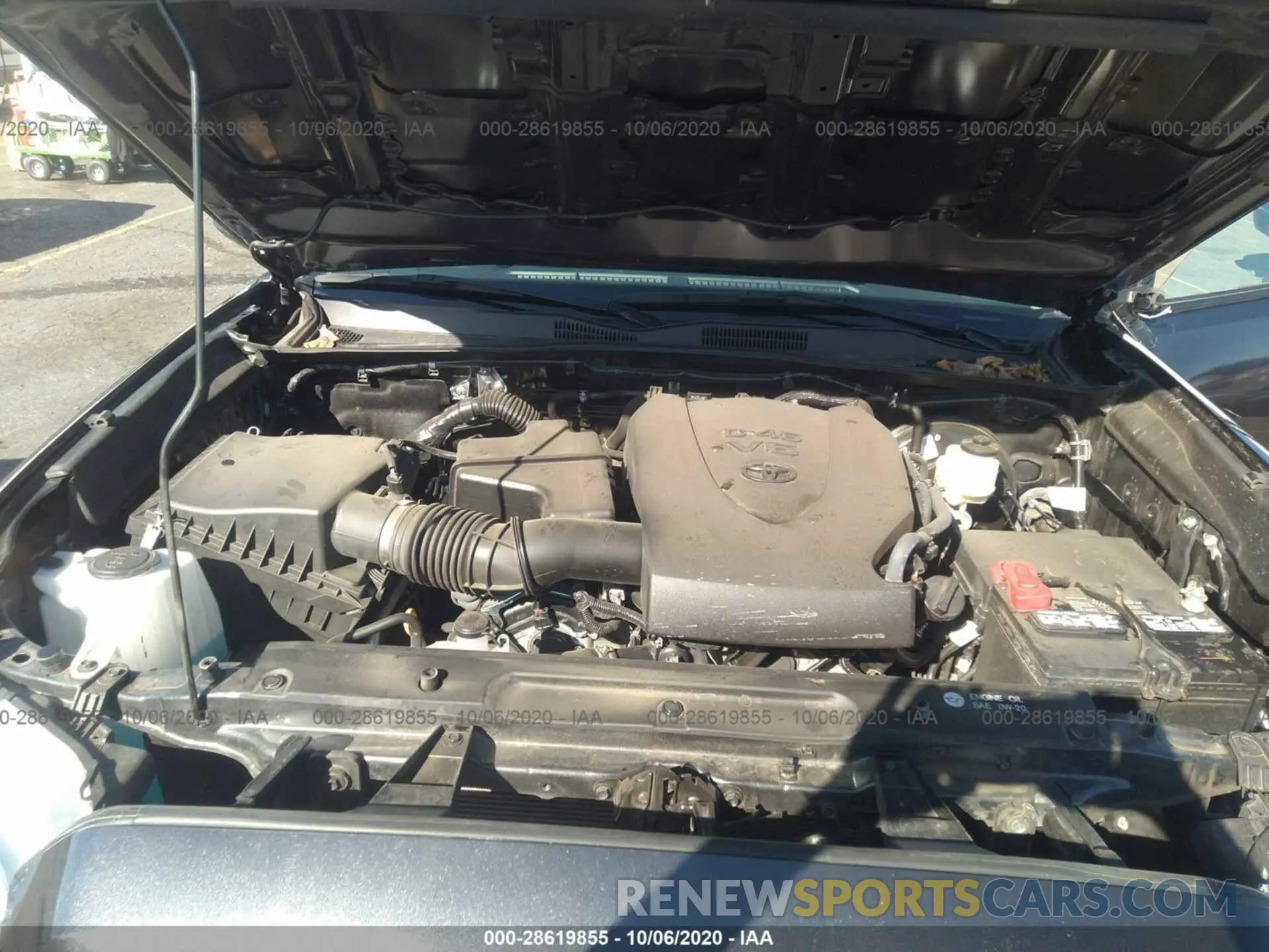10 Photograph of a damaged car 3TMCZ5AN3KM264663 TOYOTA TACOMA 4WD 2019