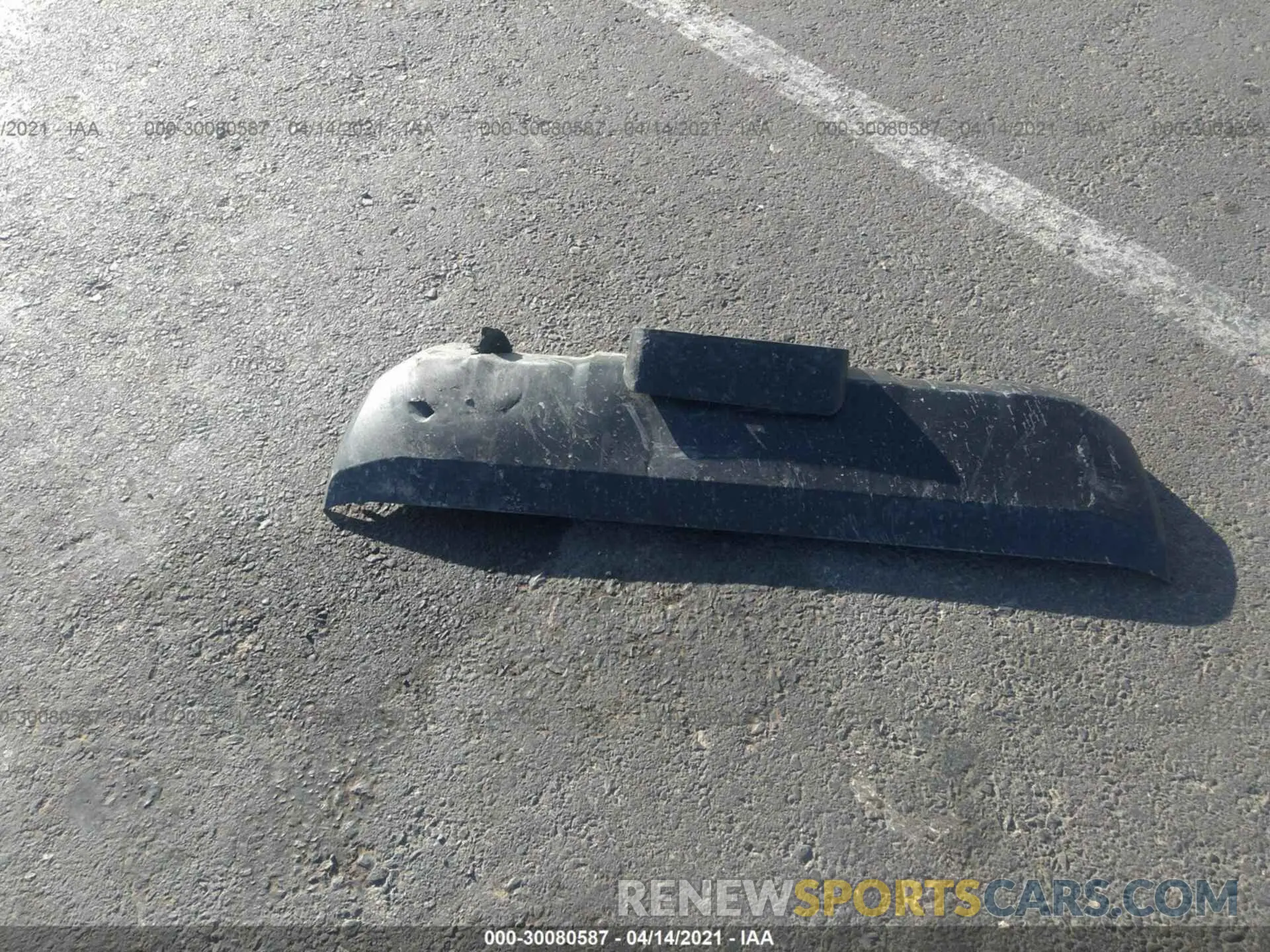 11 Photograph of a damaged car 3TMCZ5AN4KM244051 TOYOTA TACOMA 4WD 2019