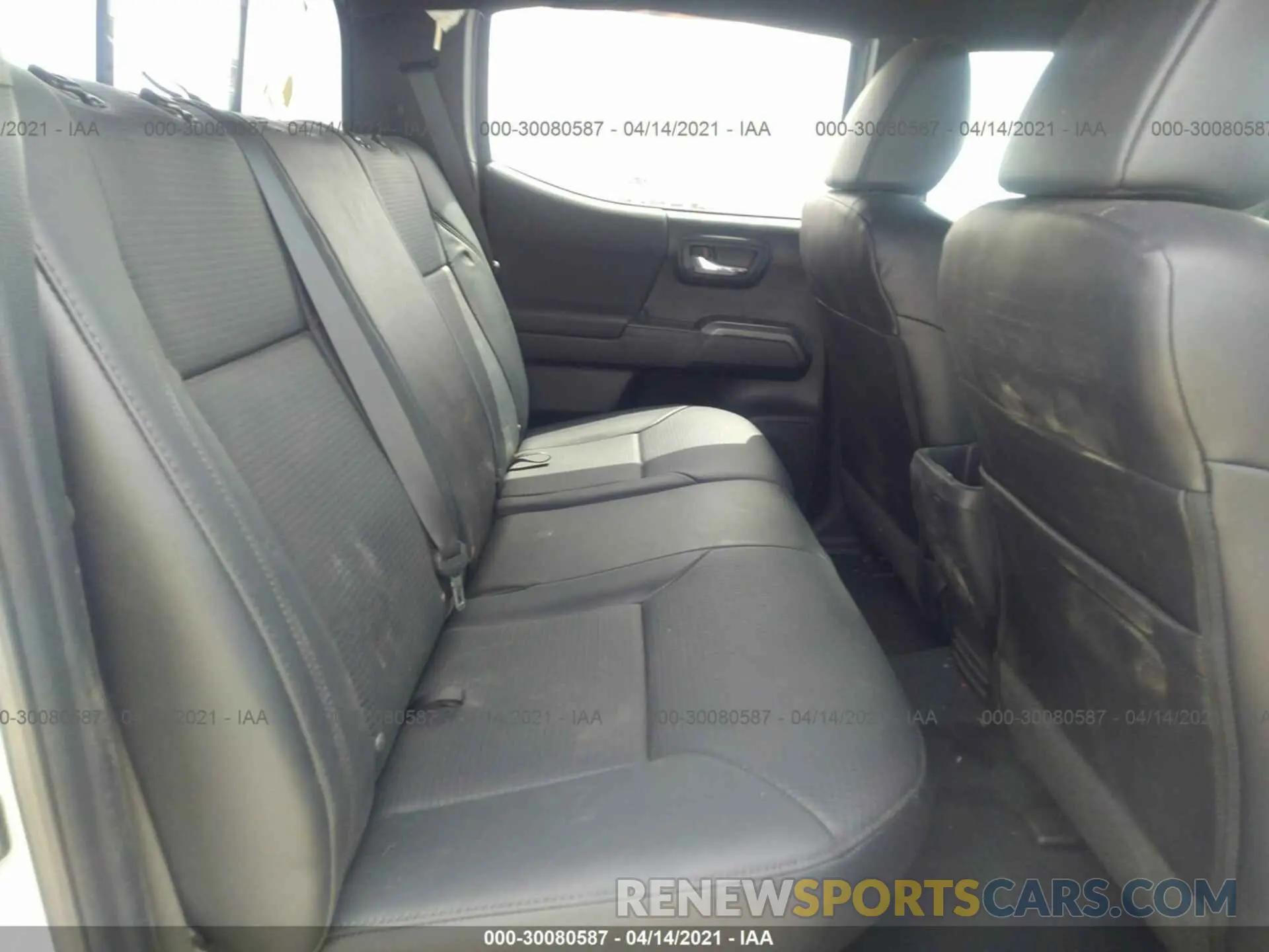 8 Photograph of a damaged car 3TMCZ5AN4KM244051 TOYOTA TACOMA 4WD 2019