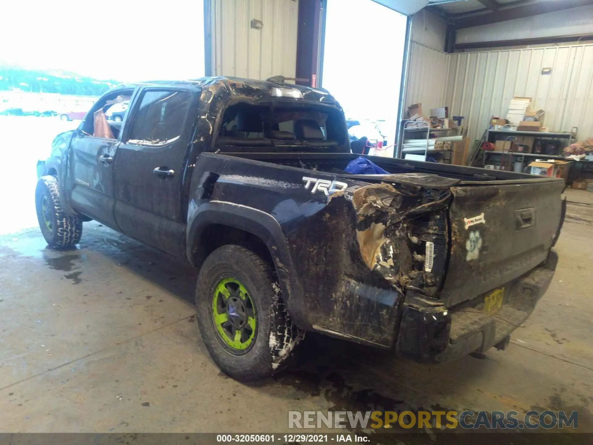 3 Photograph of a damaged car 3TMCZ5AN4KM269547 TOYOTA TACOMA 4WD 2019