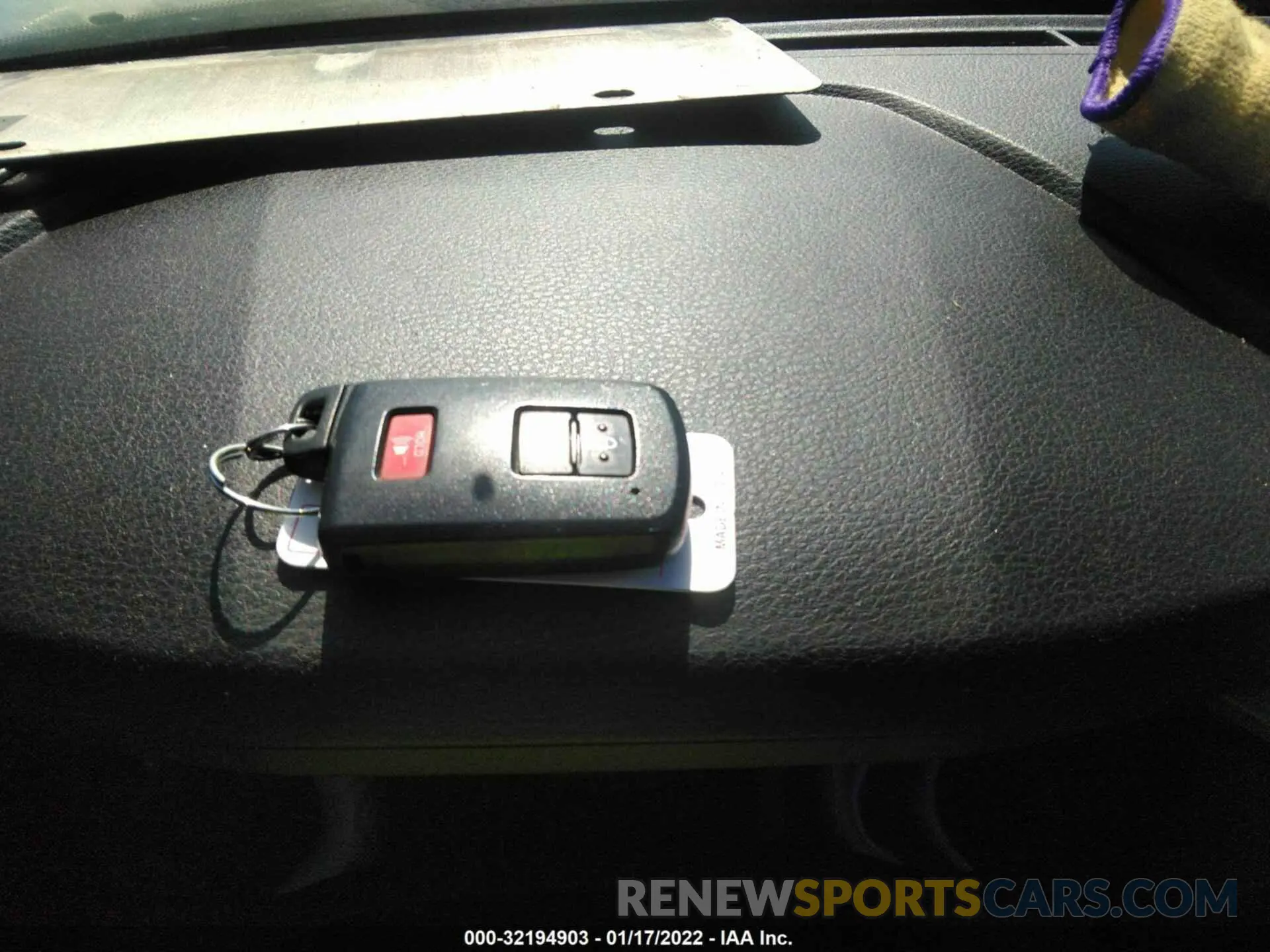11 Photograph of a damaged car 3TMCZ5AN5KM227811 TOYOTA TACOMA 4WD 2019
