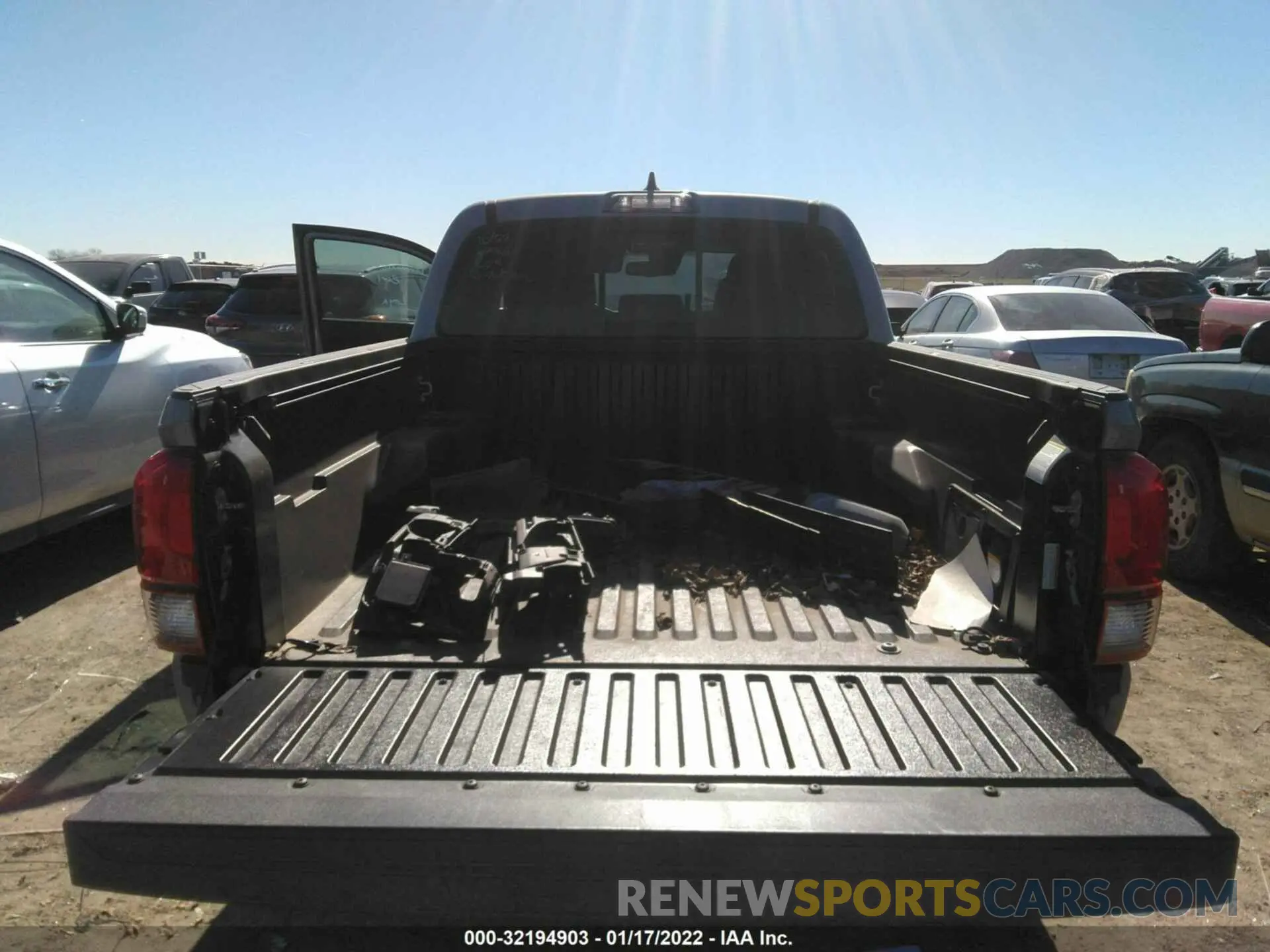 8 Photograph of a damaged car 3TMCZ5AN5KM227811 TOYOTA TACOMA 4WD 2019
