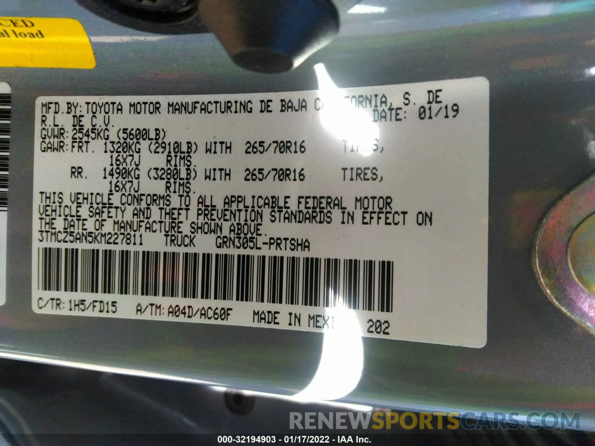 9 Photograph of a damaged car 3TMCZ5AN5KM227811 TOYOTA TACOMA 4WD 2019