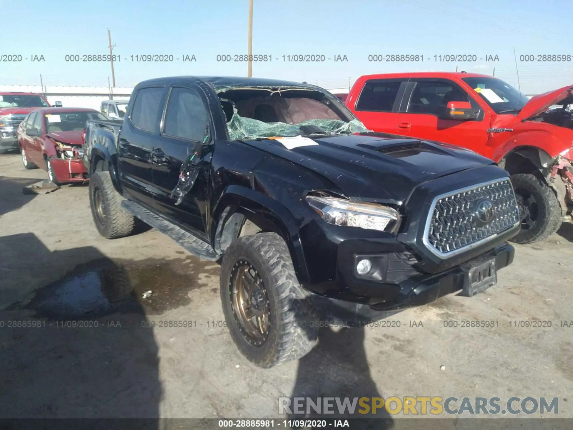 1 Photograph of a damaged car 3TMCZ5AN5KM237092 TOYOTA TACOMA 4WD 2019