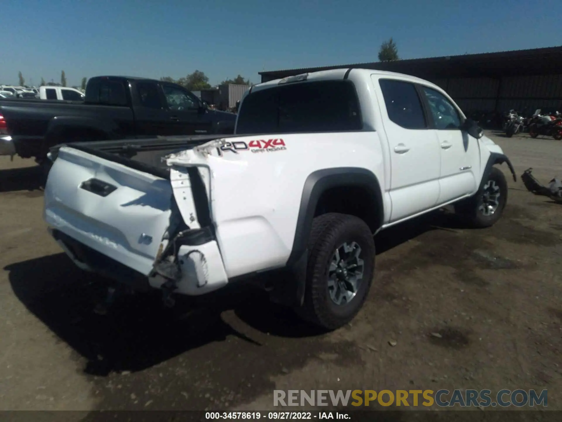 4 Photograph of a damaged car 3TMCZ5AN6KM199856 TOYOTA TACOMA 4WD 2019
