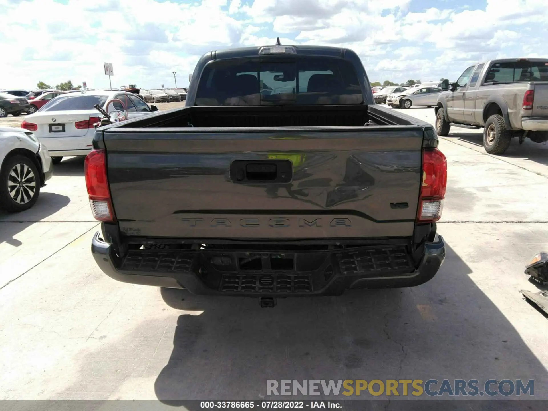 6 Photograph of a damaged car 3TMCZ5AN6KM288102 TOYOTA TACOMA 4WD 2019