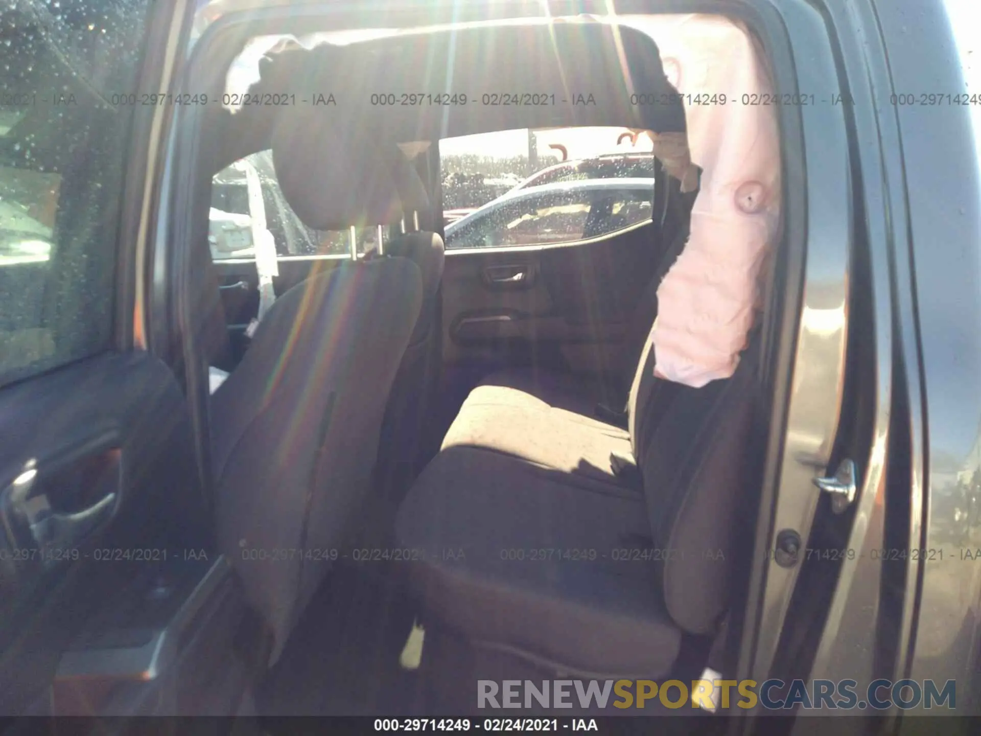 8 Photograph of a damaged car 3TMCZ5AN7KM211402 TOYOTA TACOMA 4WD 2019