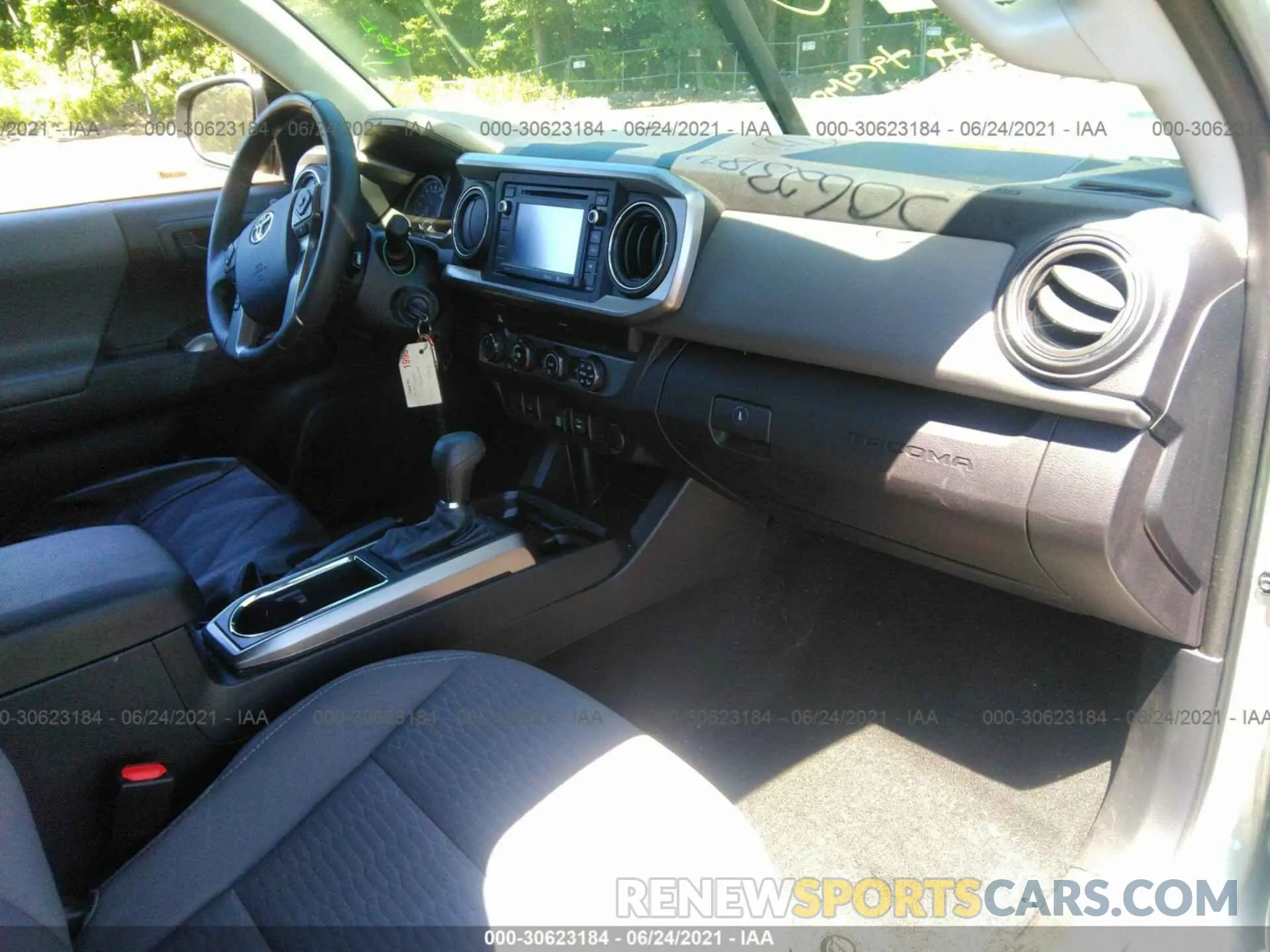 5 Photograph of a damaged car 3TMCZ5AN7KM234937 TOYOTA TACOMA 4WD 2019