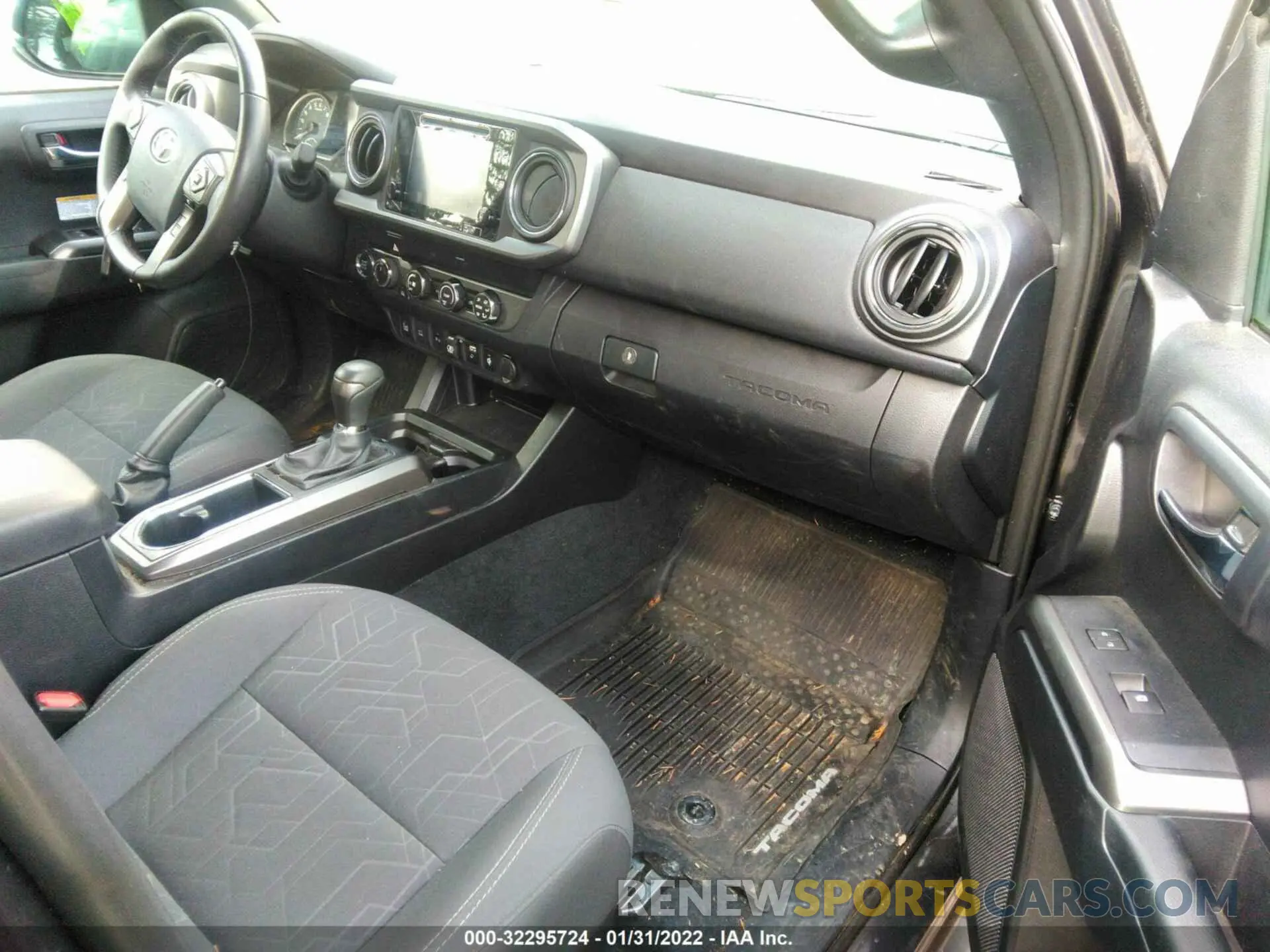 5 Photograph of a damaged car 3TMCZ5AN8KM209917 TOYOTA TACOMA 4WD 2019