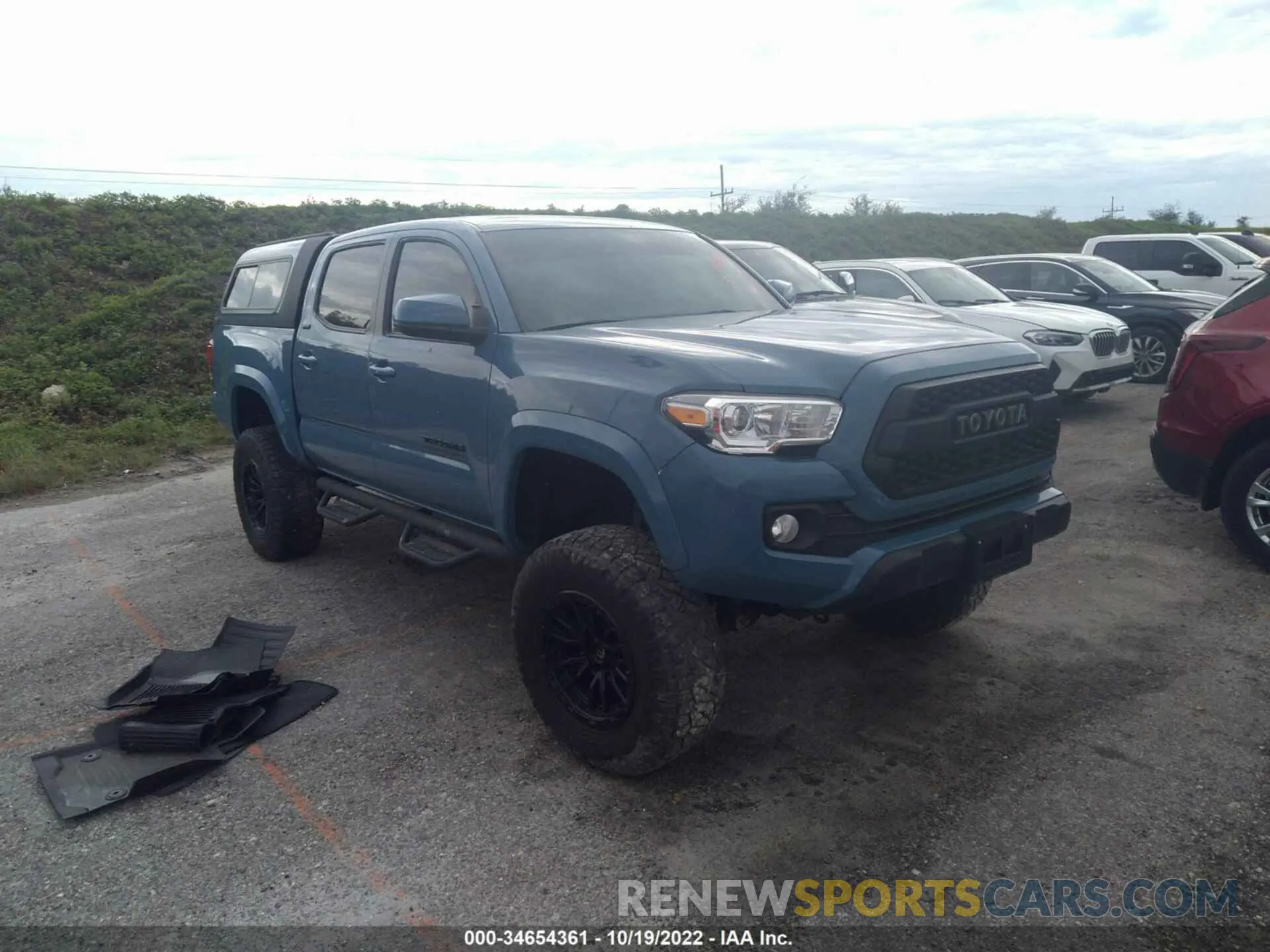 1 Photograph of a damaged car 3TMCZ5AN8KM276629 TOYOTA TACOMA 4WD 2019