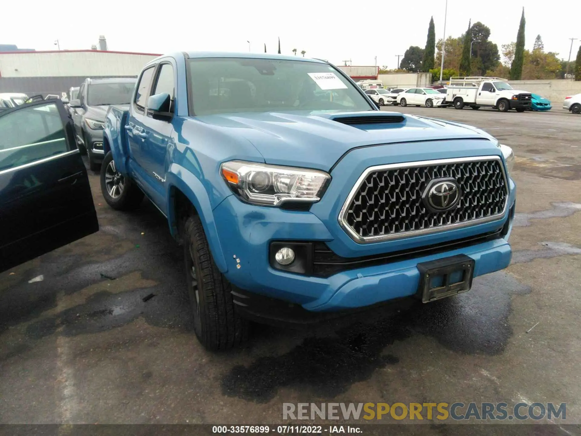 1 Photograph of a damaged car 3TMDZ5BN0KM058929 TOYOTA TACOMA 4WD 2019