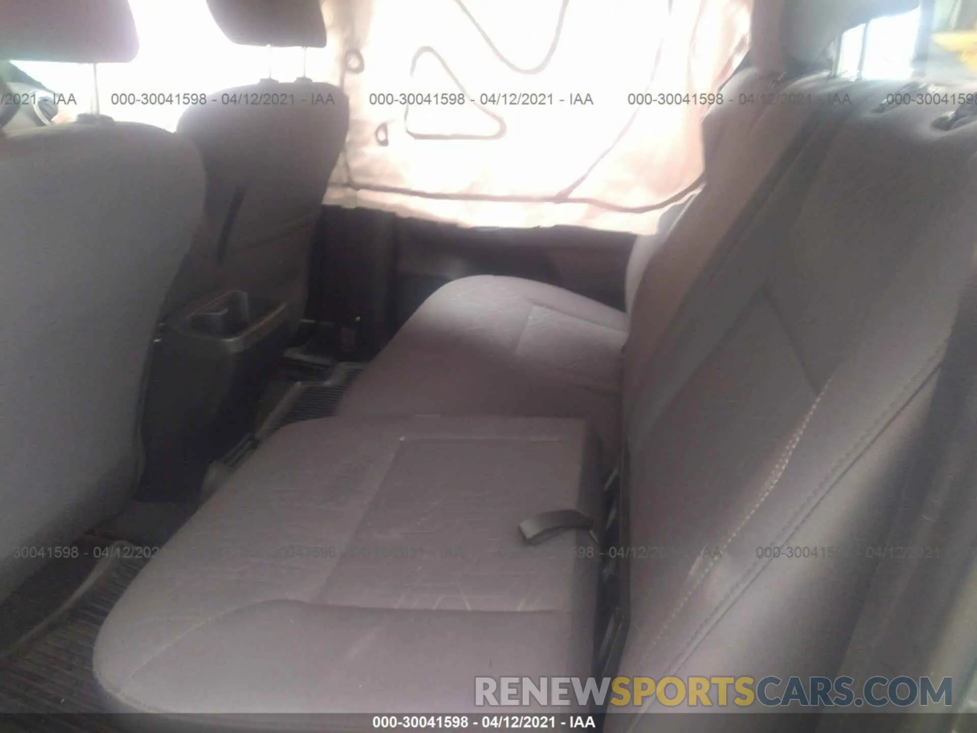 8 Photograph of a damaged car 3TMDZ5BN2KM069432 TOYOTA TACOMA 4WD 2019