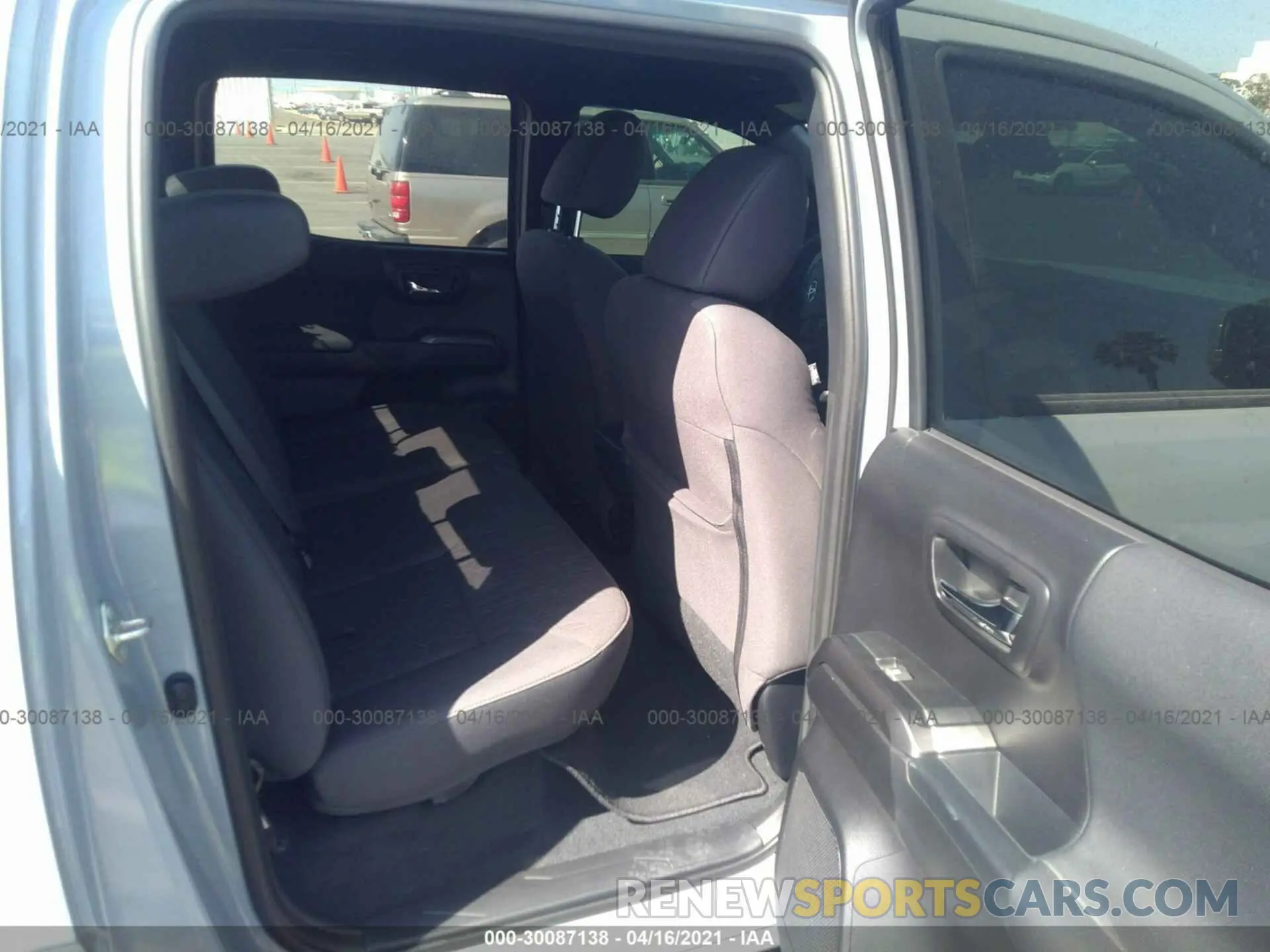 8 Photograph of a damaged car 3TMDZ5BN4KM073532 TOYOTA TACOMA 4WD 2019