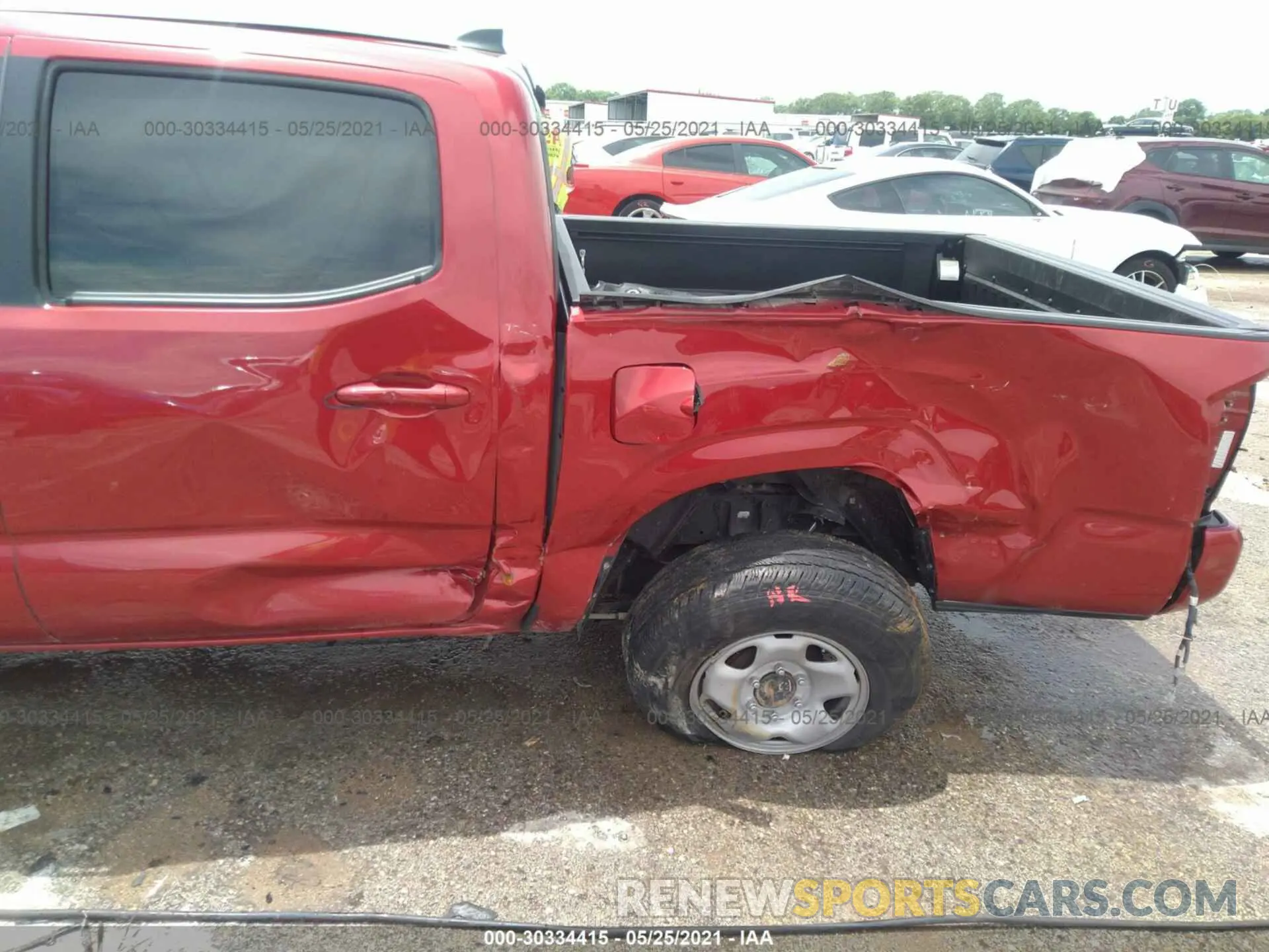 6 Photograph of a damaged car 5TFCZ5AN7KX184308 TOYOTA TACOMA 4WD 2019