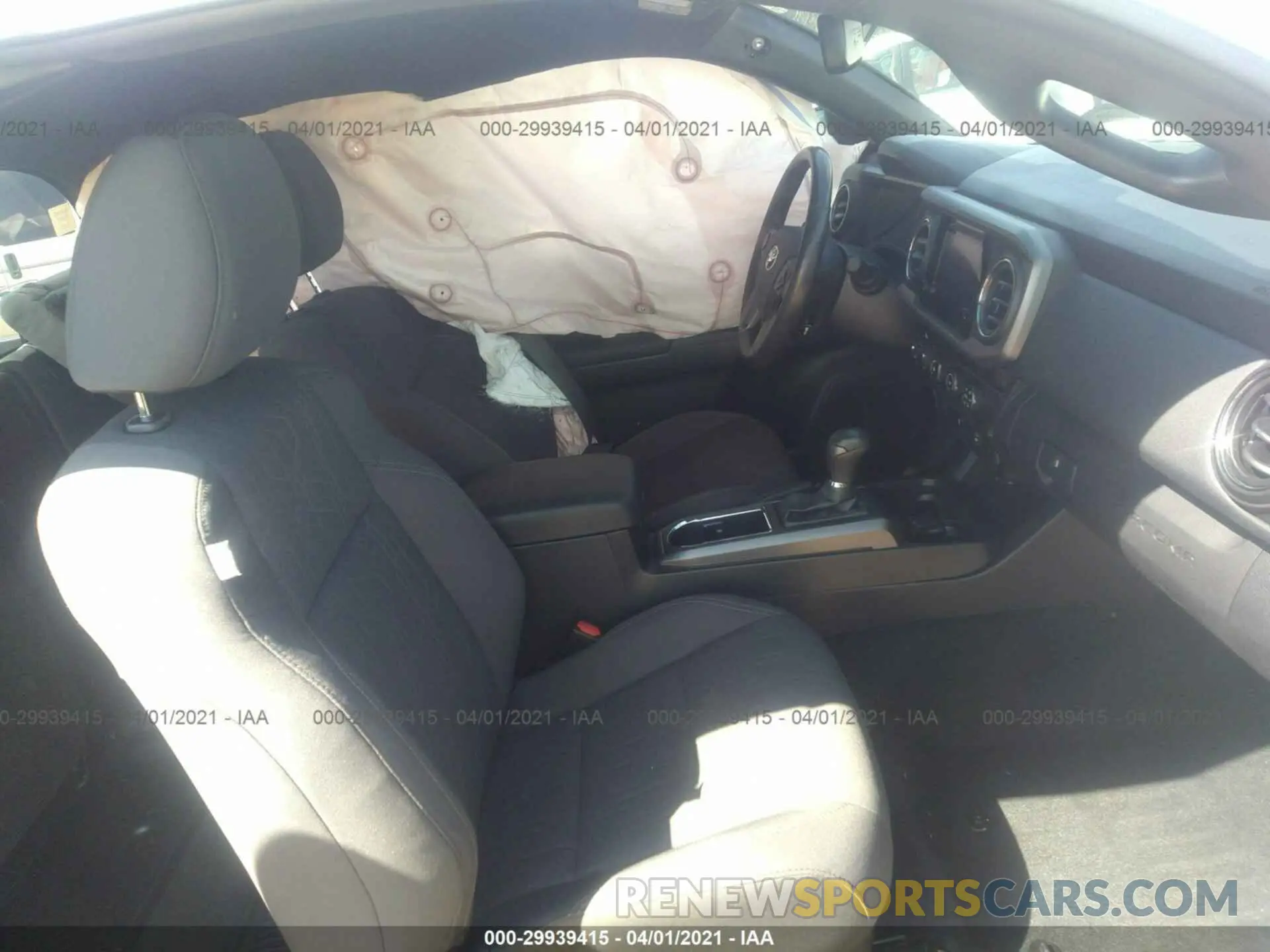 5 Фотография поврежденного автомобиля 5TFSZ5AN4KX173942 TOYOTA TACOMA 4WD 2019