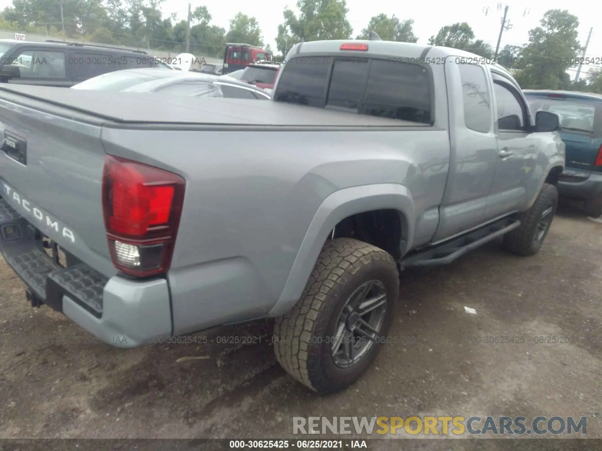 4 Photograph of a damaged car 5TFSZ5ANXKX174934 TOYOTA TACOMA 4WD 2019