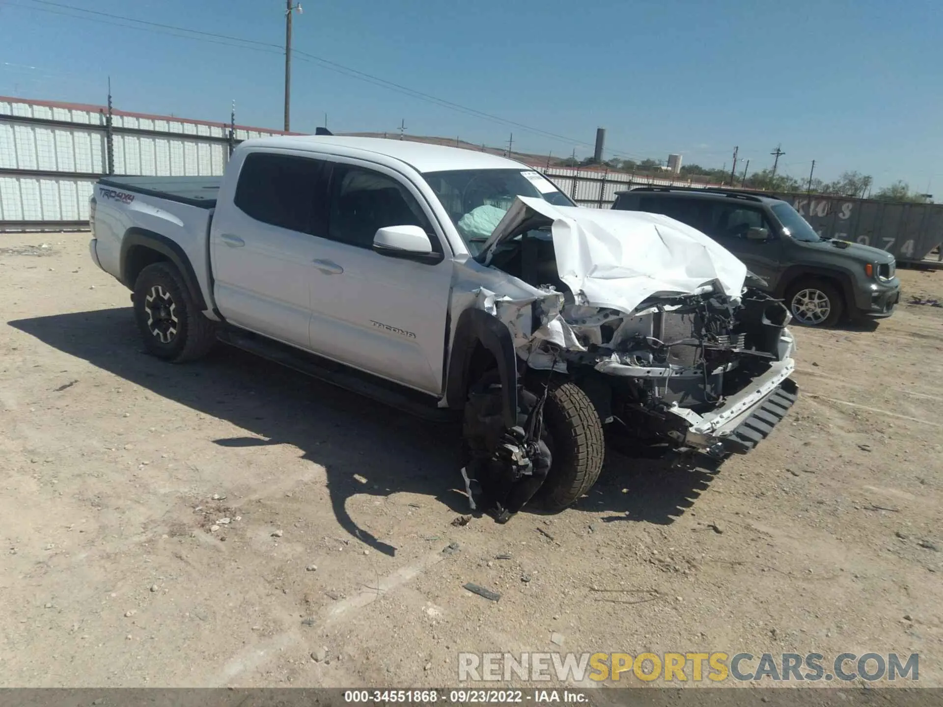 1 Photograph of a damaged car 3TMCZ5AN0LM289571 TOYOTA TACOMA 4WD 2020