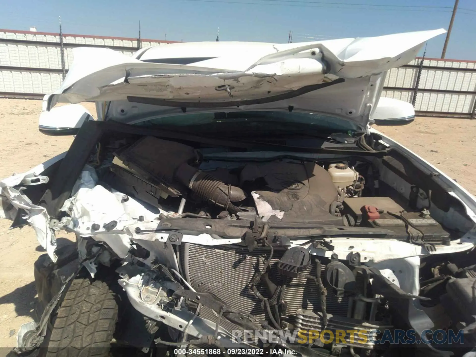 10 Photograph of a damaged car 3TMCZ5AN0LM289571 TOYOTA TACOMA 4WD 2020