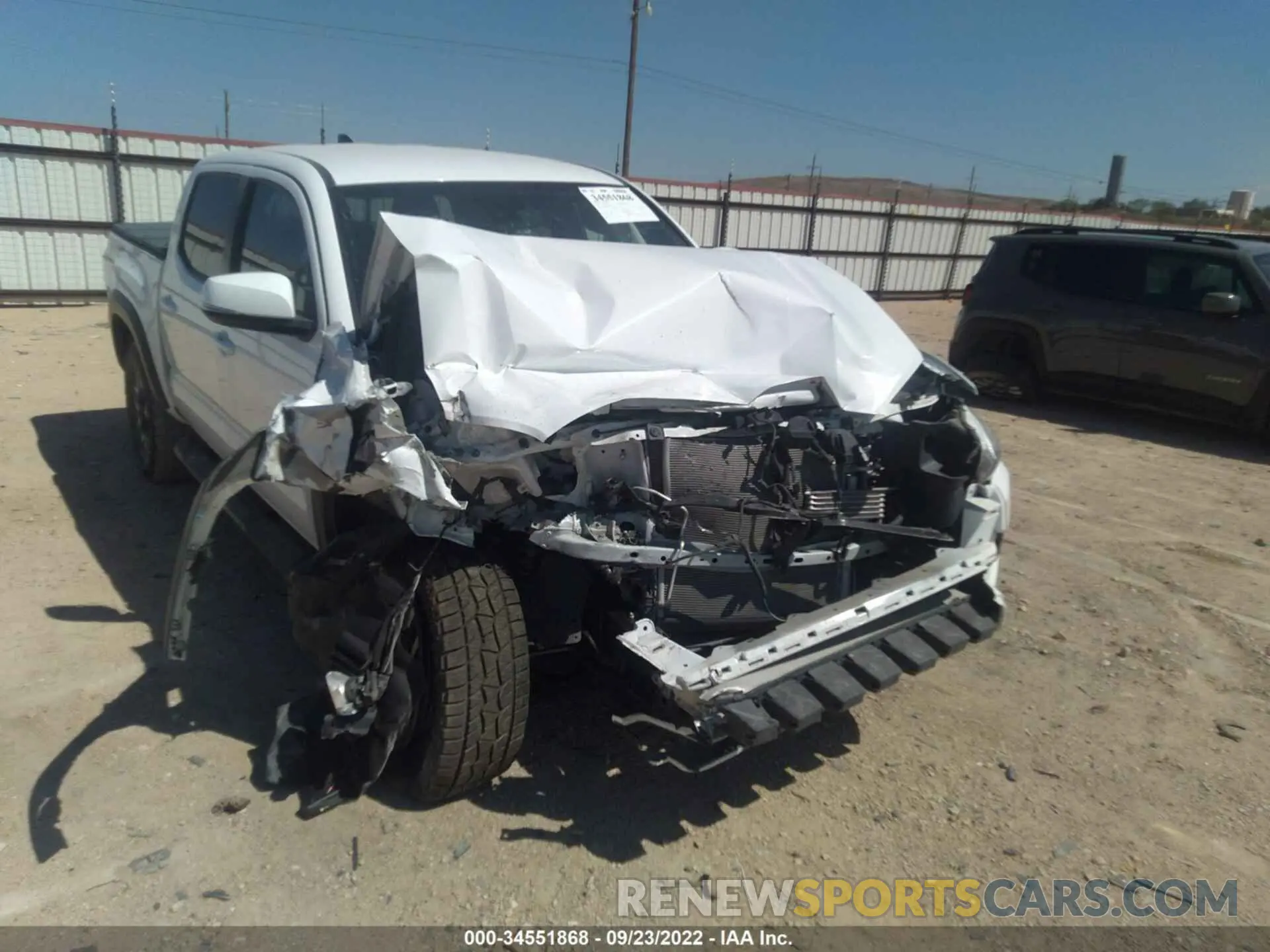 6 Photograph of a damaged car 3TMCZ5AN0LM289571 TOYOTA TACOMA 4WD 2020