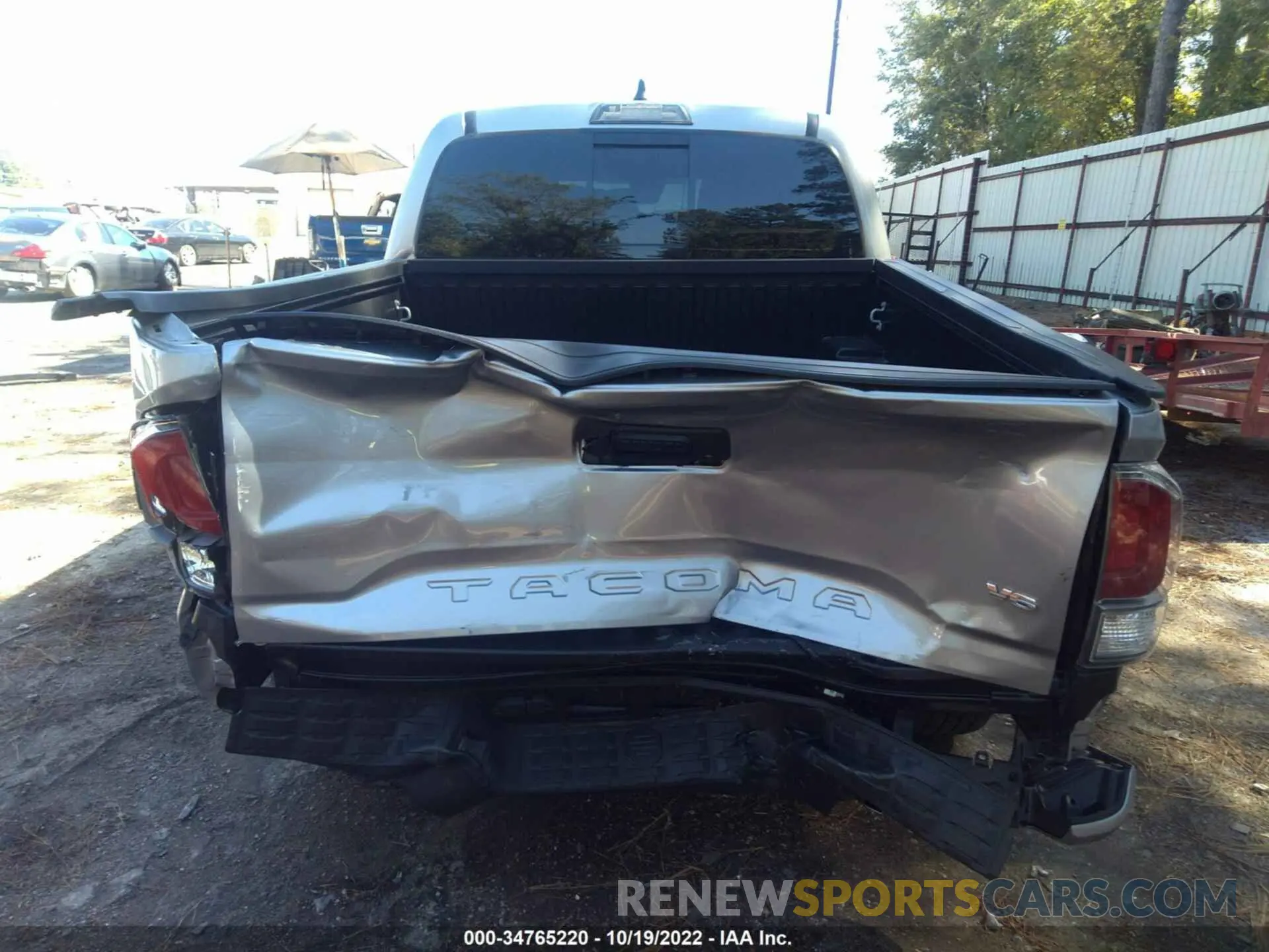 6 Photograph of a damaged car 3TMCZ5AN0LM345766 TOYOTA TACOMA 4WD 2020