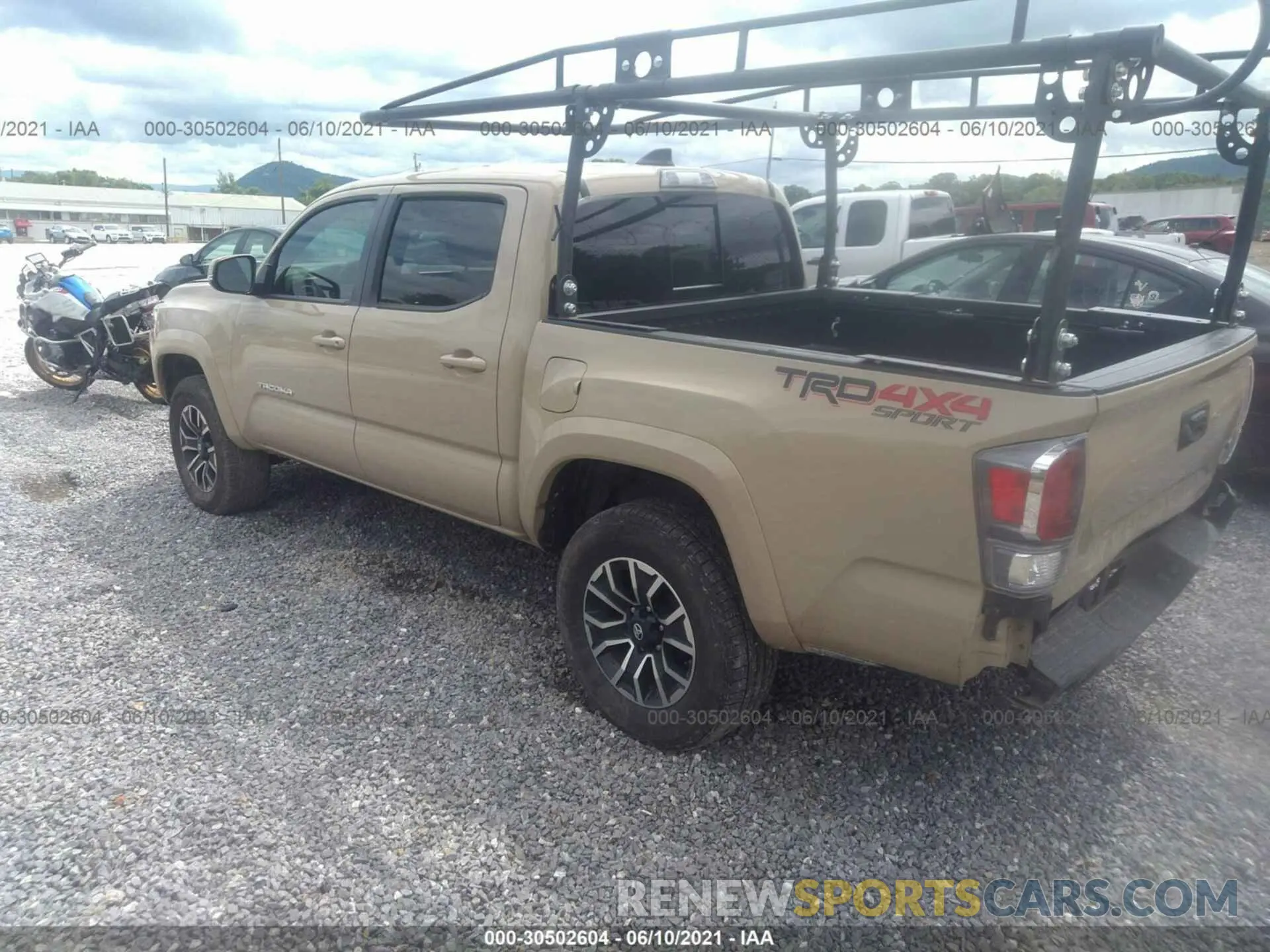 3 Photograph of a damaged car 3TMCZ5AN1LM321573 TOYOTA TACOMA 4WD 2020