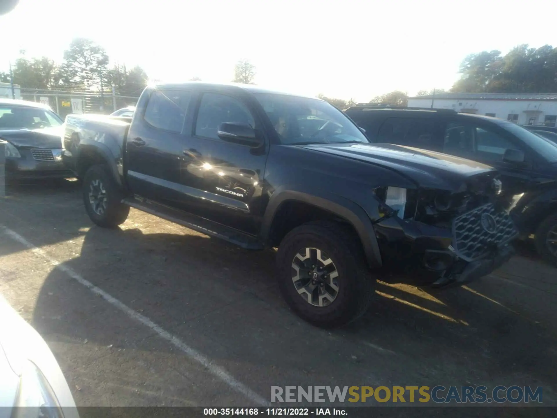 1 Photograph of a damaged car 3TMCZ5AN2LM309013 TOYOTA TACOMA 4WD 2020