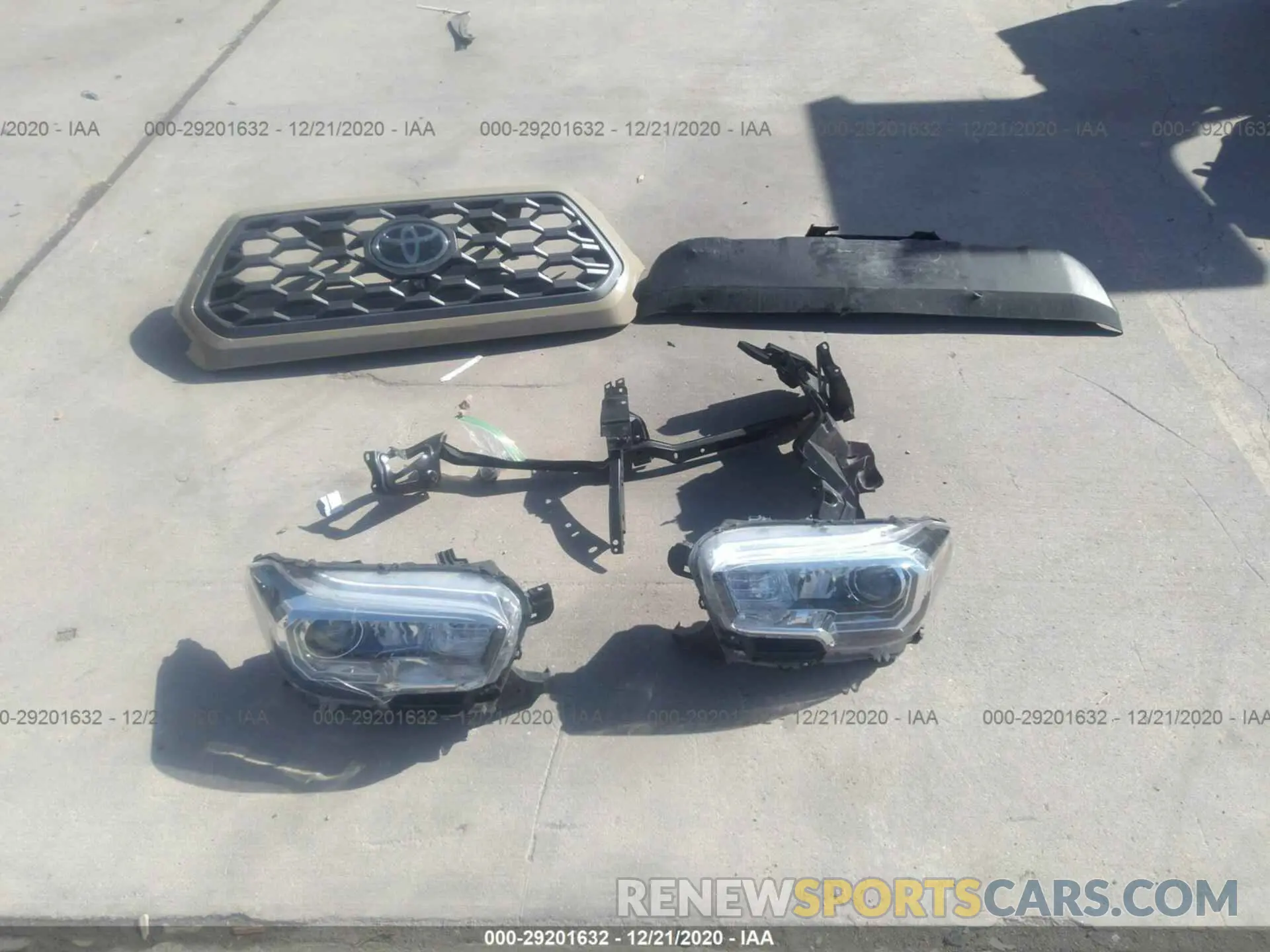 12 Фотография поврежденного автомобиля 3TMCZ5AN3LM295770 TOYOTA TACOMA 4WD 2020