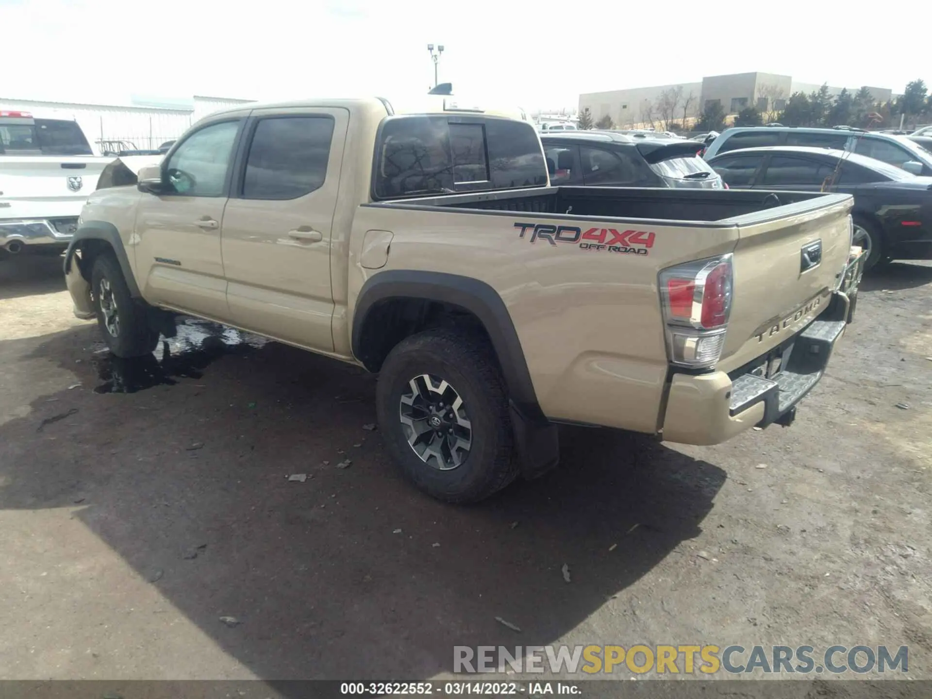 3 Photograph of a damaged car 3TMCZ5AN7LM289339 TOYOTA TACOMA 4WD 2020
