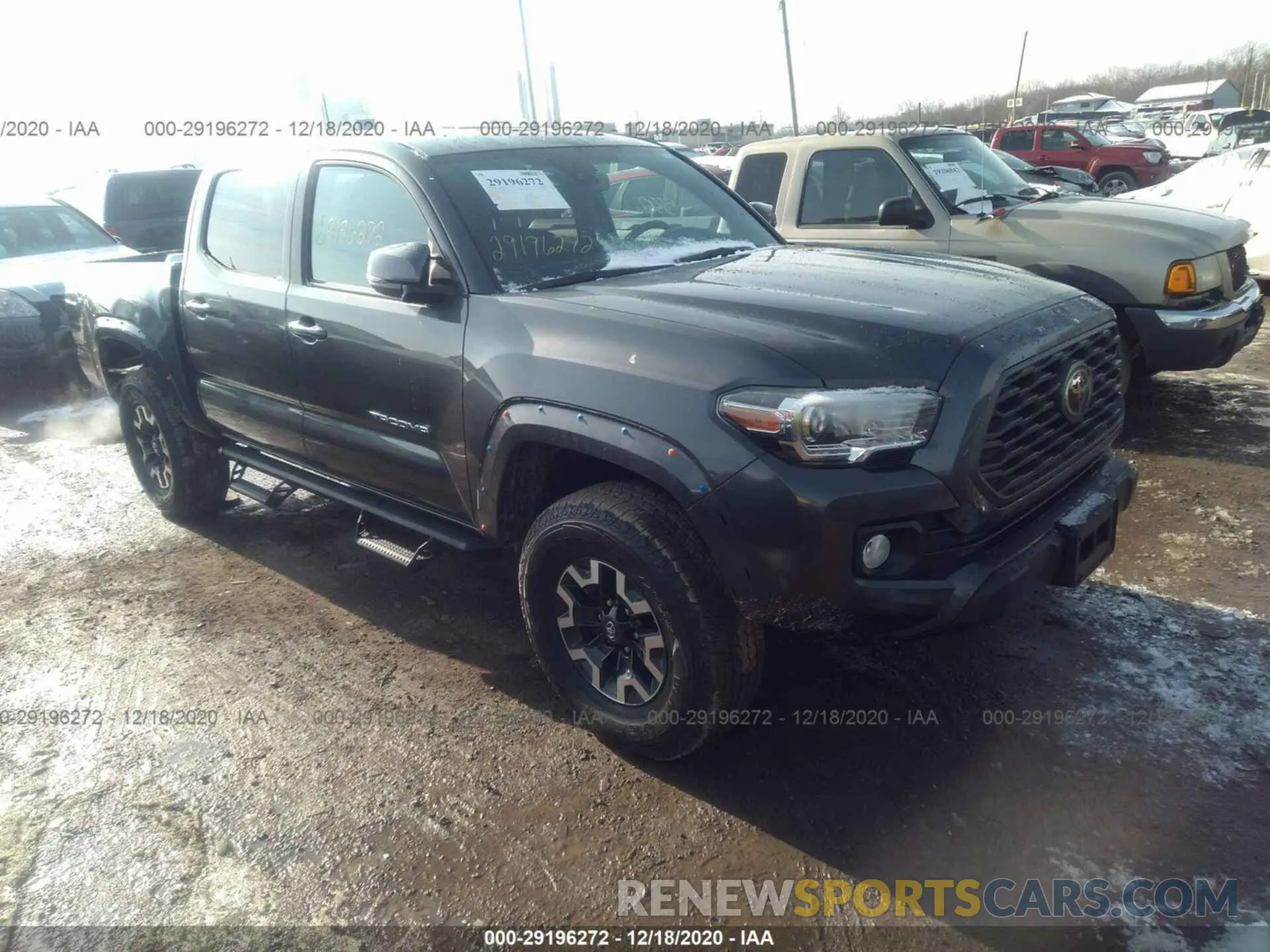 1 Photograph of a damaged car 3TMCZ5AN7LM319729 TOYOTA TACOMA 4WD 2020