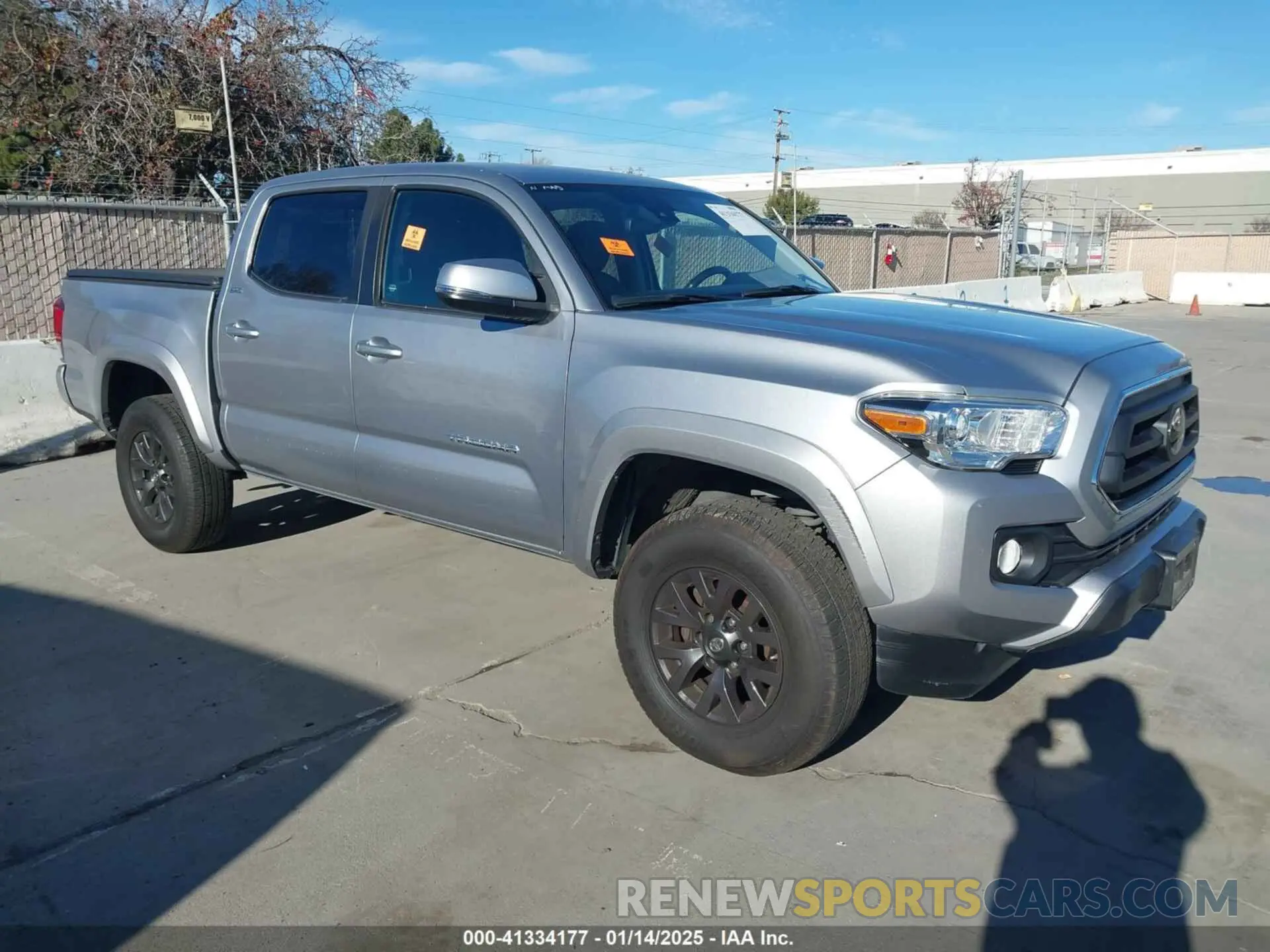 1 Photograph of a damaged car 3TMCZ5AN7LM329029 TOYOTA TACOMA 4WD 2020