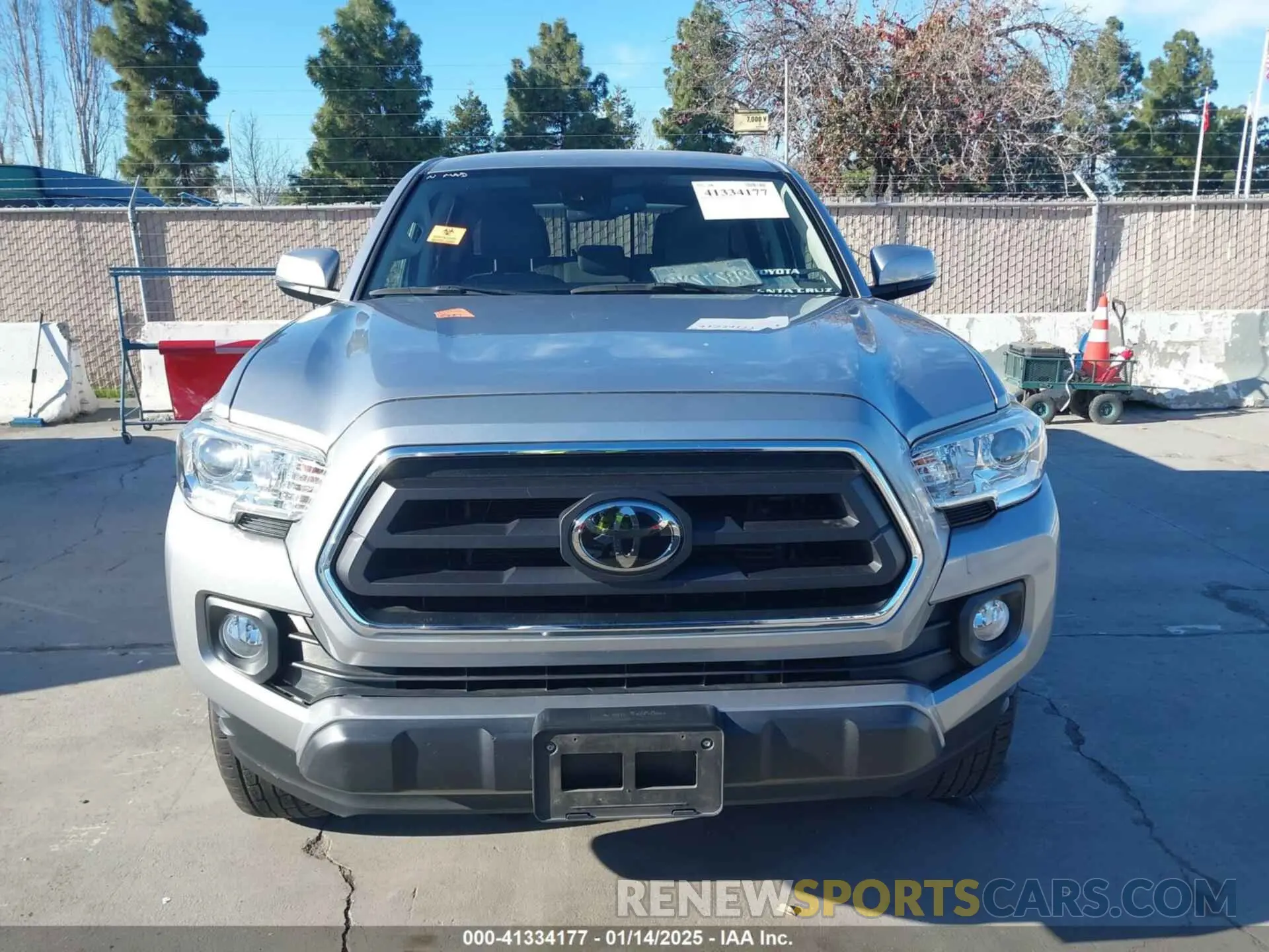 12 Photograph of a damaged car 3TMCZ5AN7LM329029 TOYOTA TACOMA 4WD 2020