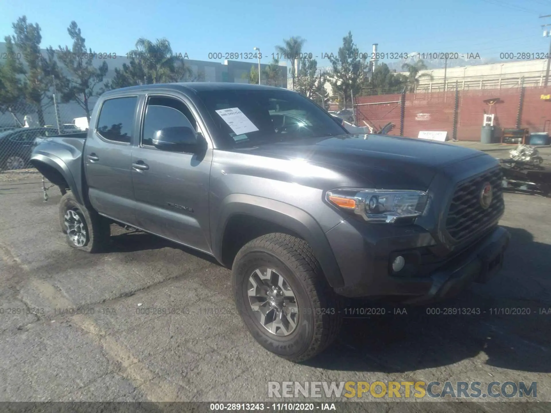1 Photograph of a damaged car 3TMCZ5AN8LM355753 TOYOTA TACOMA 4WD 2020