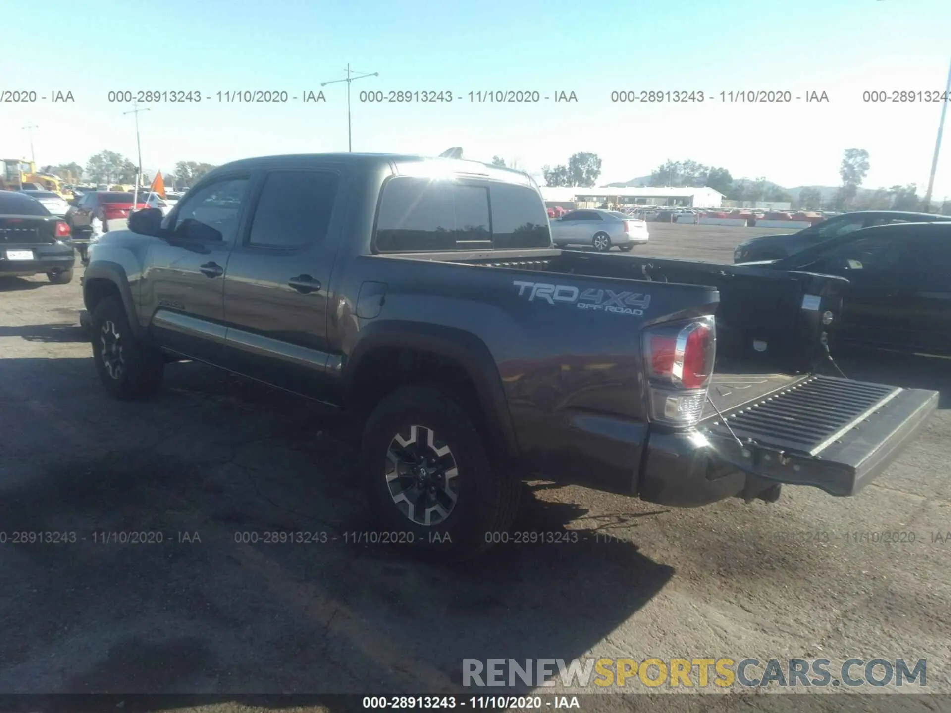3 Photograph of a damaged car 3TMCZ5AN8LM355753 TOYOTA TACOMA 4WD 2020