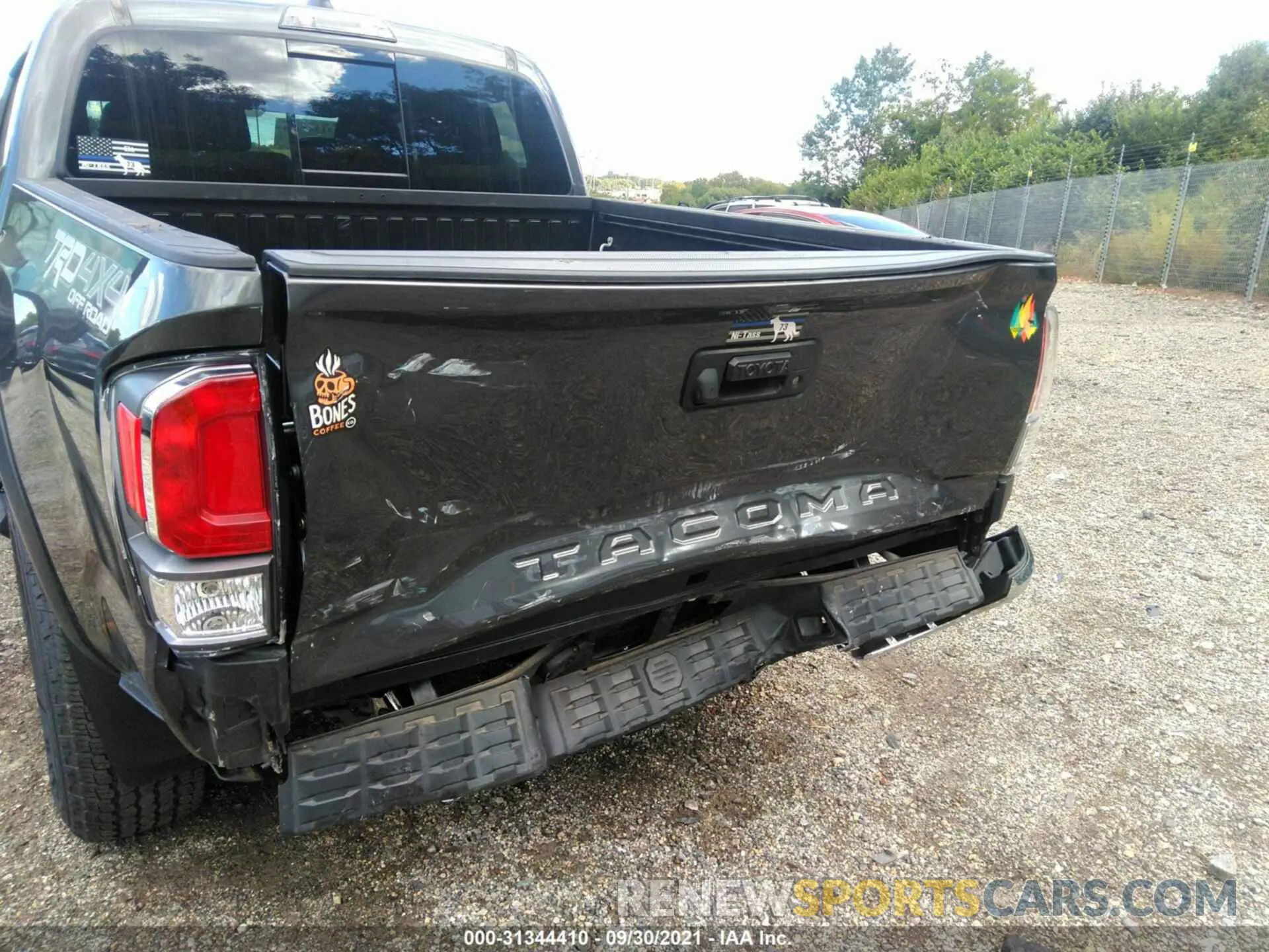 6 Фотография поврежденного автомобиля 3TMCZ5AN9LM321336 TOYOTA TACOMA 4WD 2020