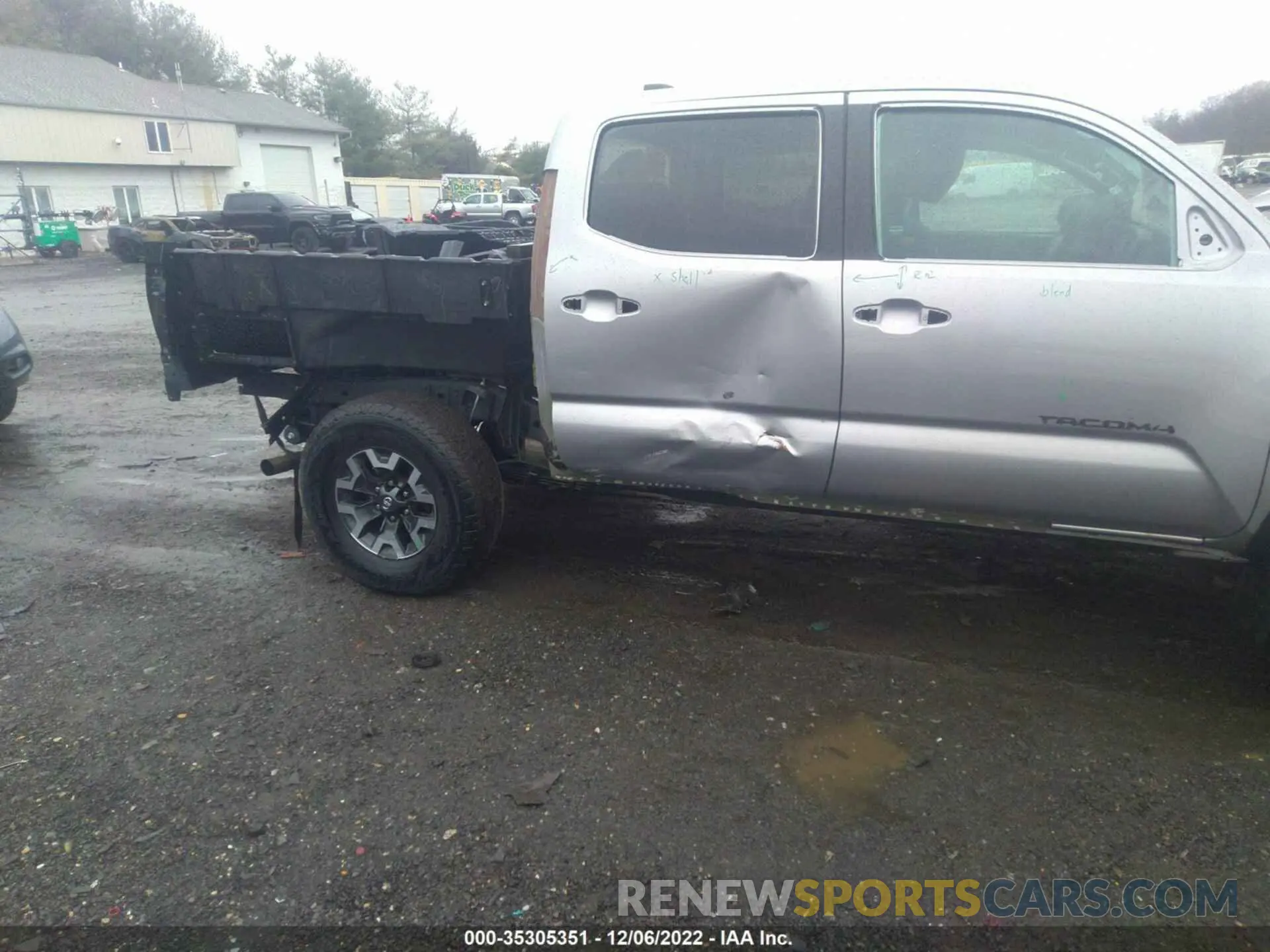6 Фотография поврежденного автомобиля 3TMCZ5ANXLM309874 TOYOTA TACOMA 4WD 2020