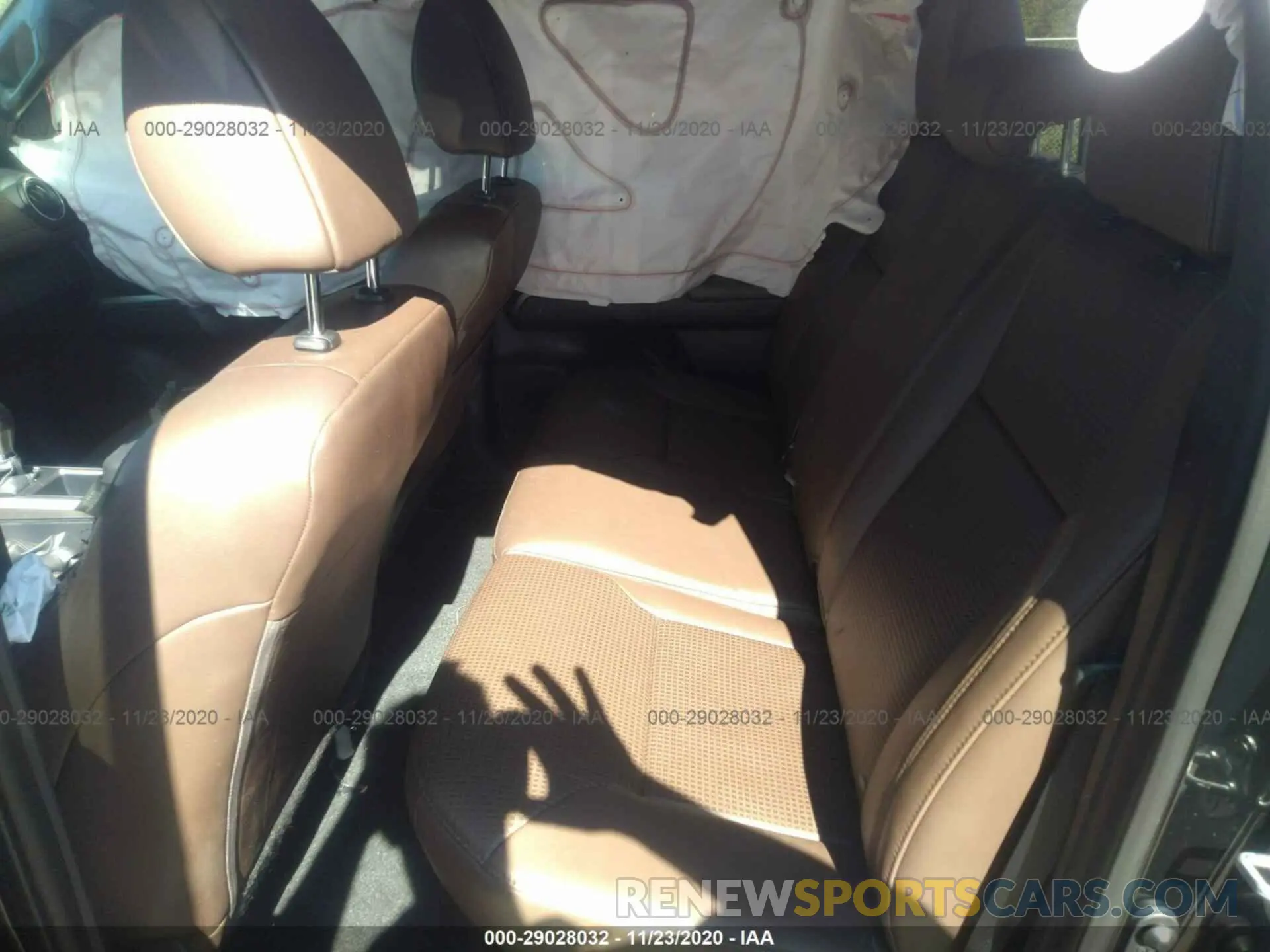 8 Фотография поврежденного автомобиля 3TMGZ5AN2LM353644 TOYOTA TACOMA 4WD 2020